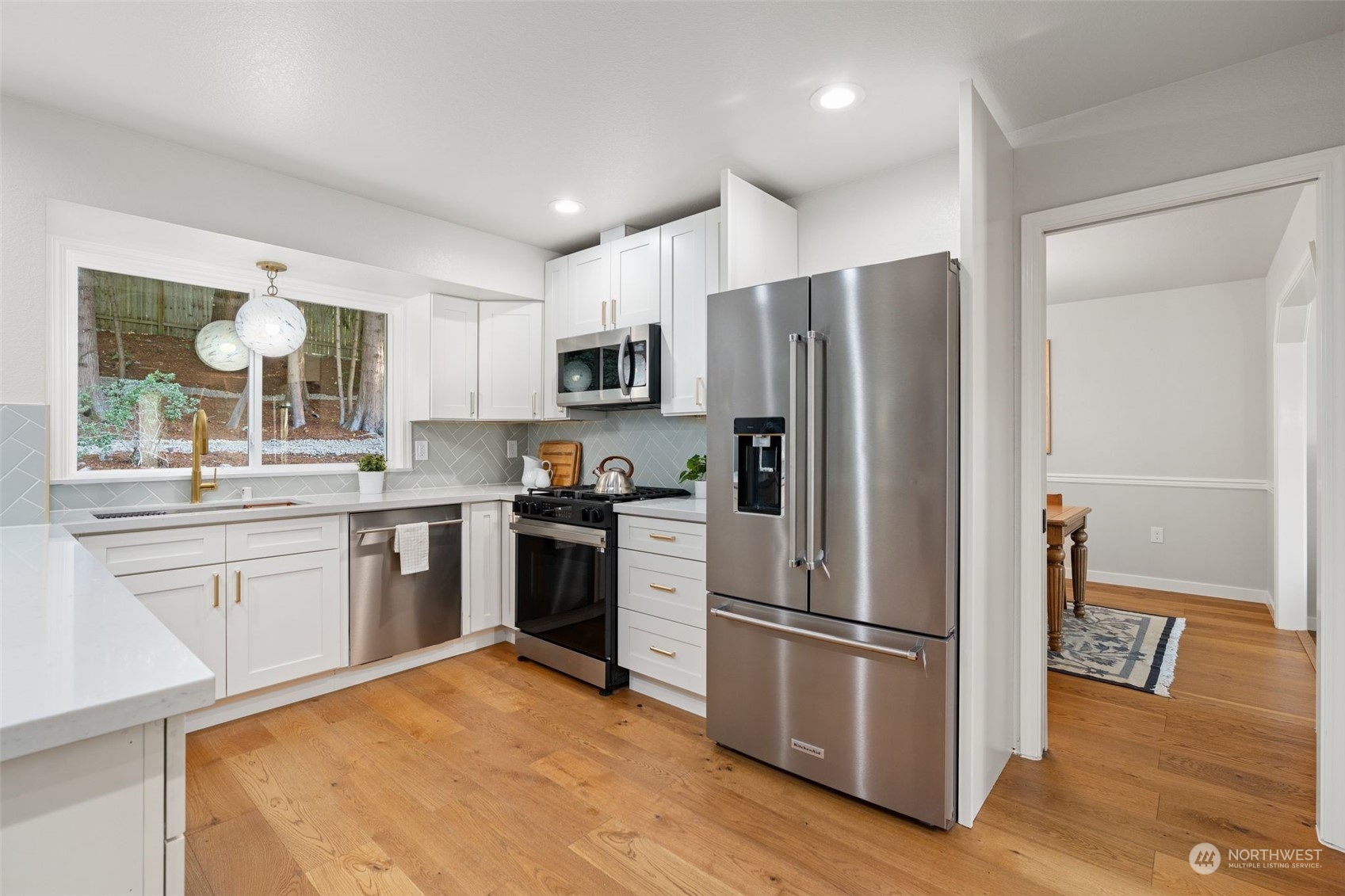 360 Jasmine Place NW