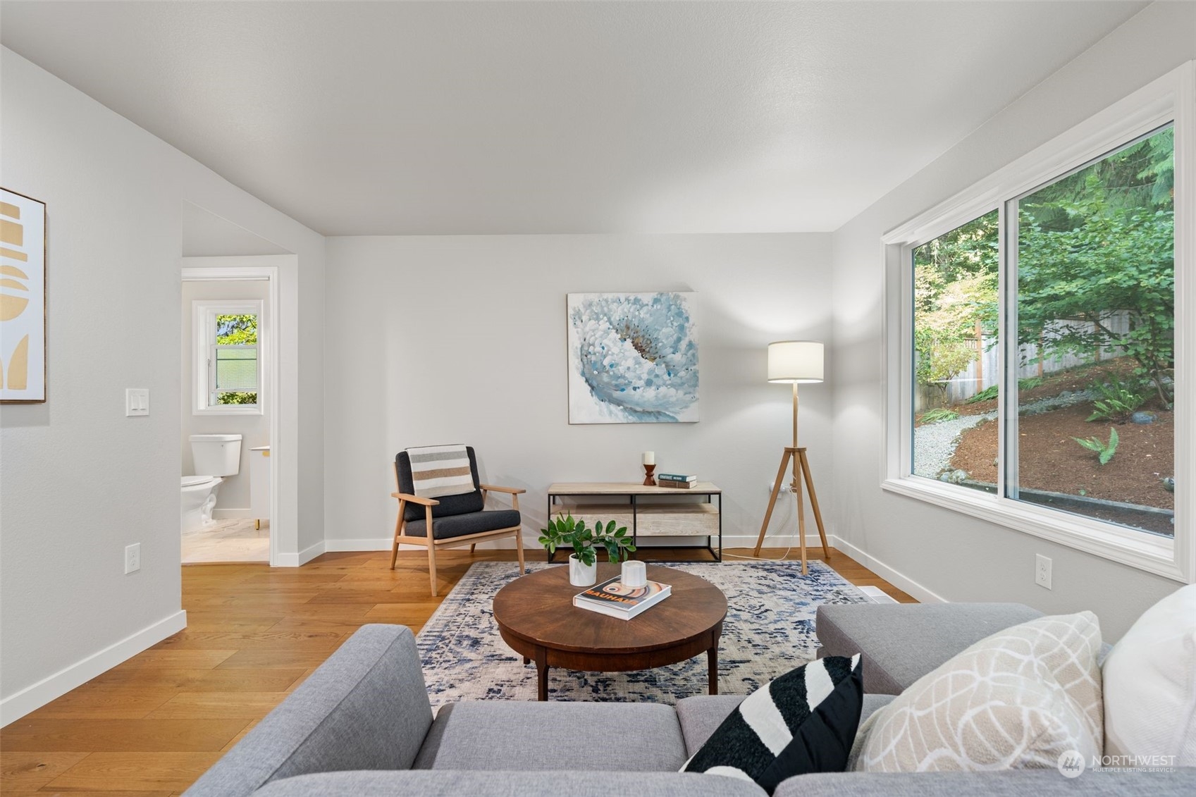 360 Jasmine Place NW