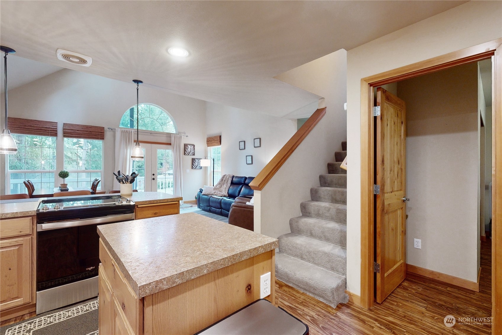 11210 Hillcrest Drive