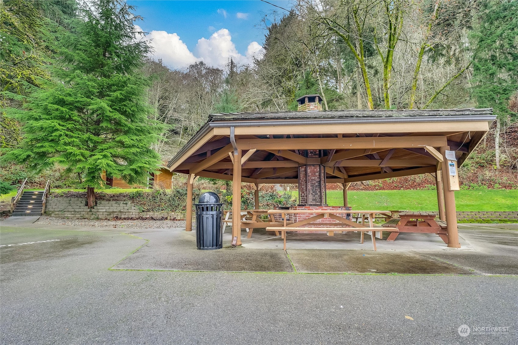 11210 Hillcrest Drive