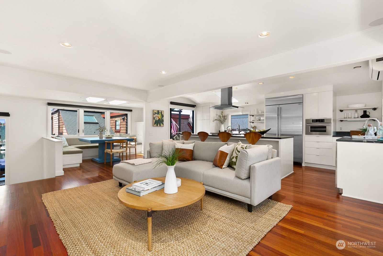 2600 Fairview Avenue E Unit: 17