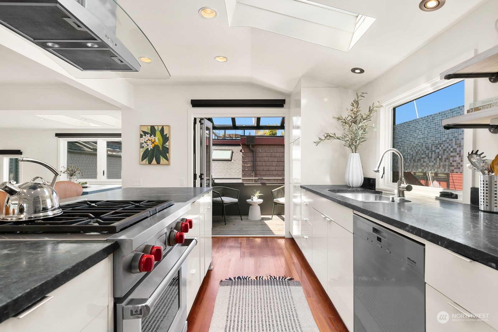 2600 Fairview Avenue E Unit: 17