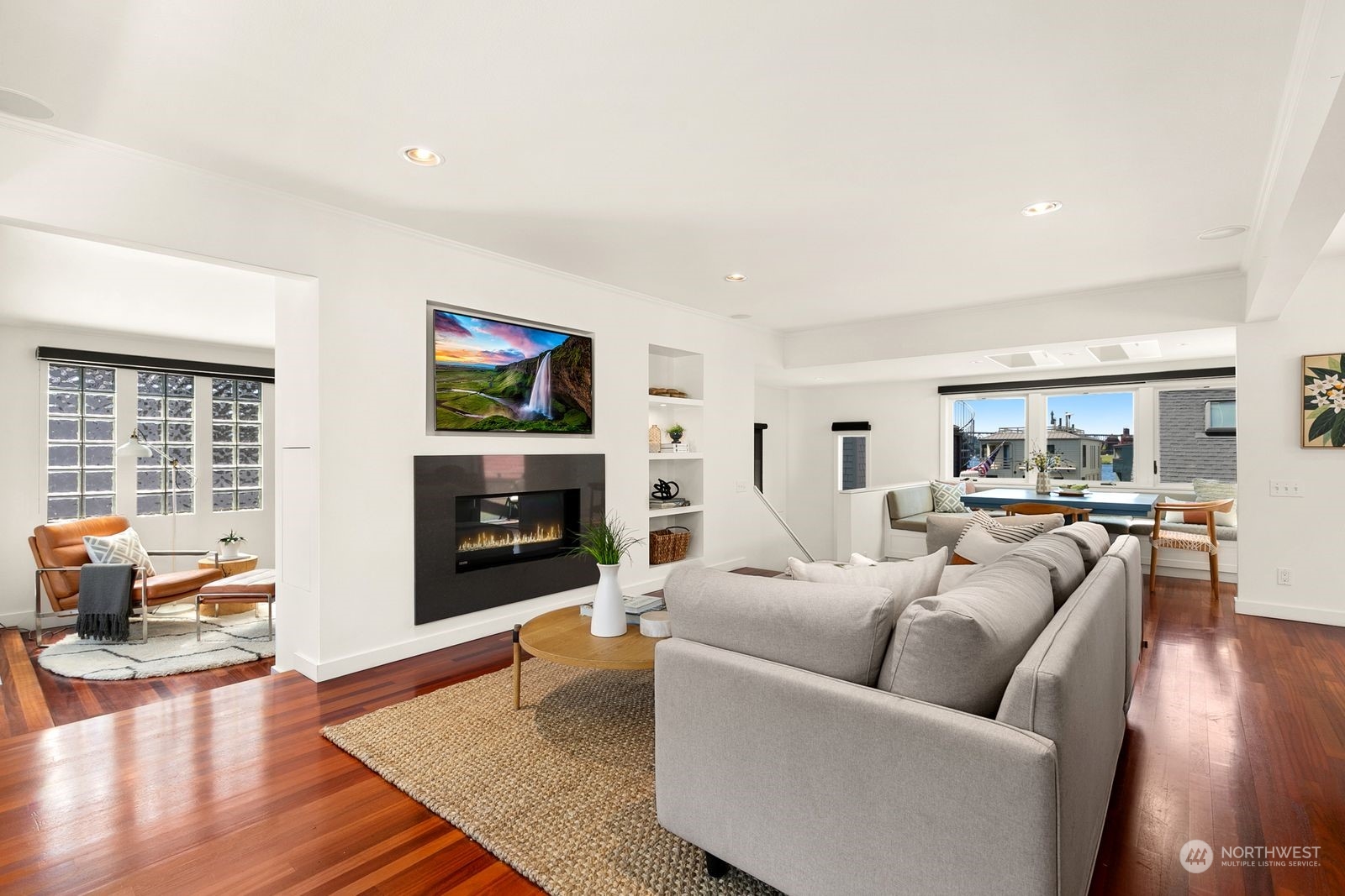 2600 Fairview Avenue E Unit: 17