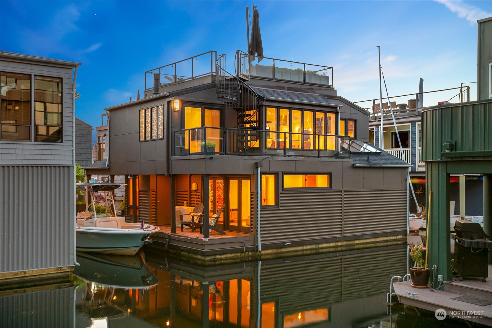 2600 Fairview Avenue E Unit: 17