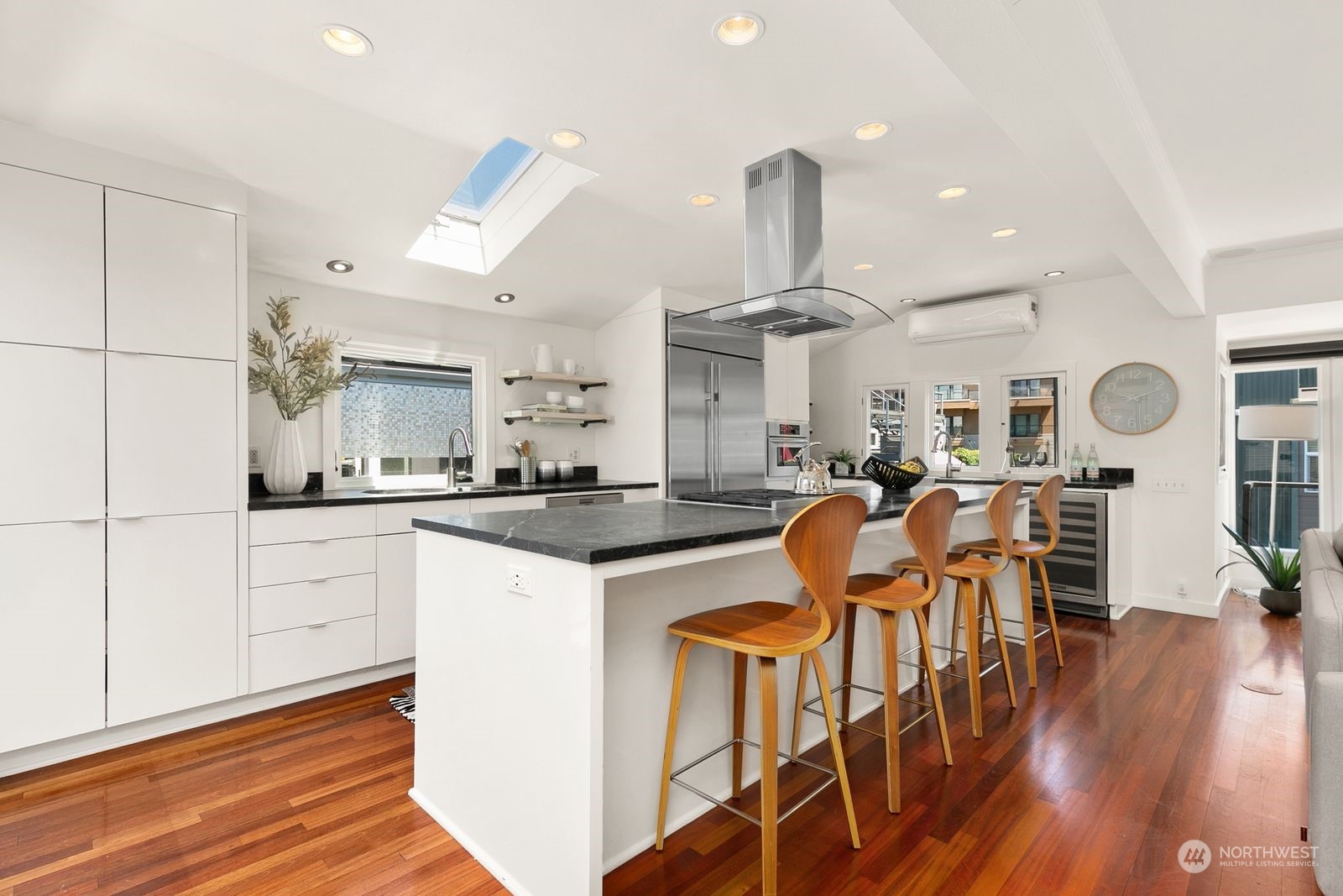 2600 Fairview Avenue E Unit: 17