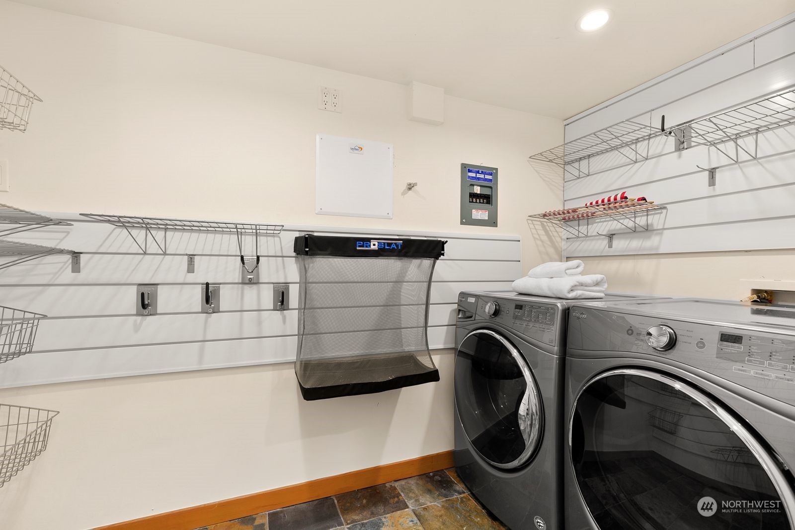 2600 Fairview Avenue E Unit: 17