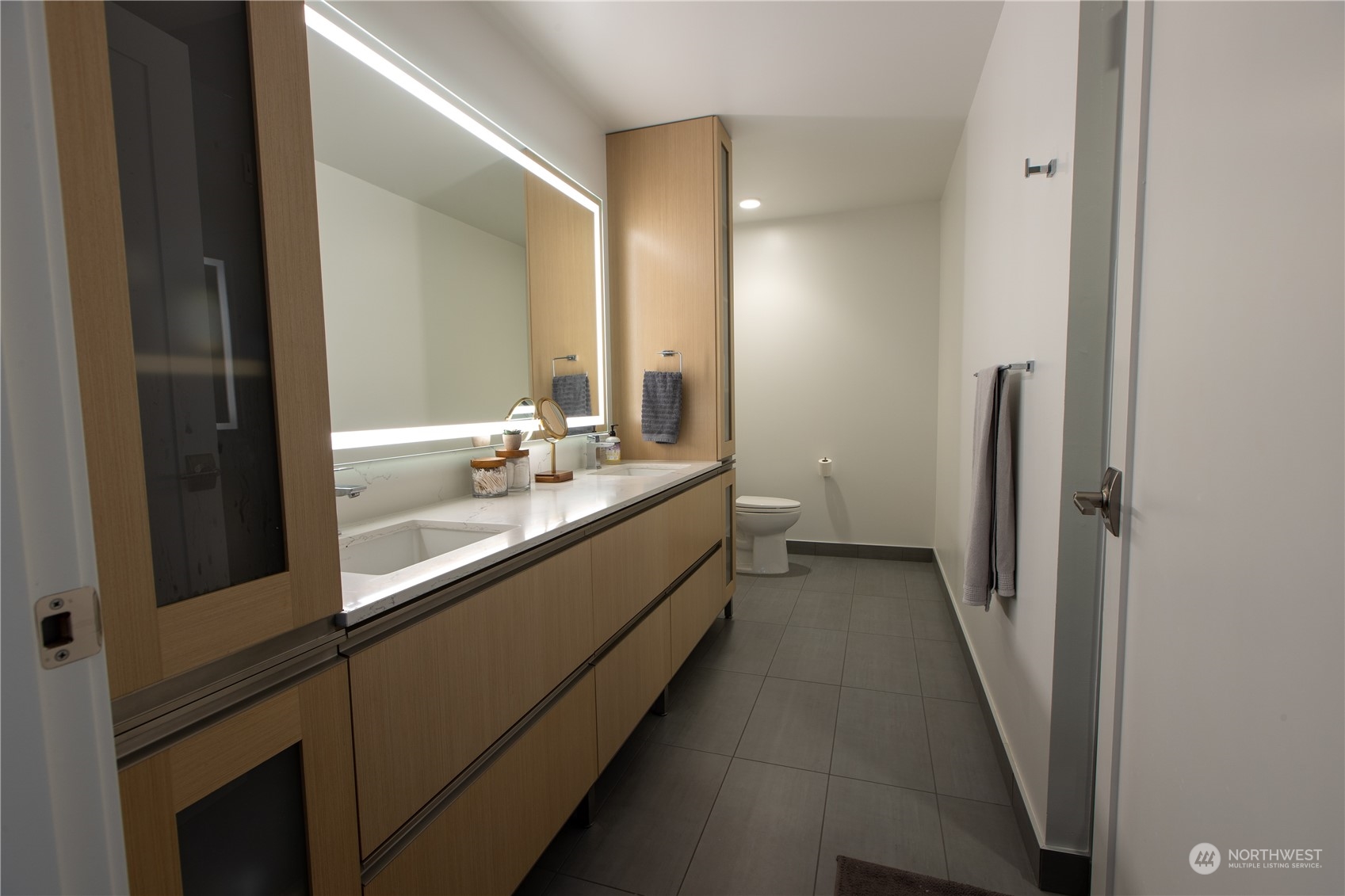 1808 Minor Avenue Unit: 1806