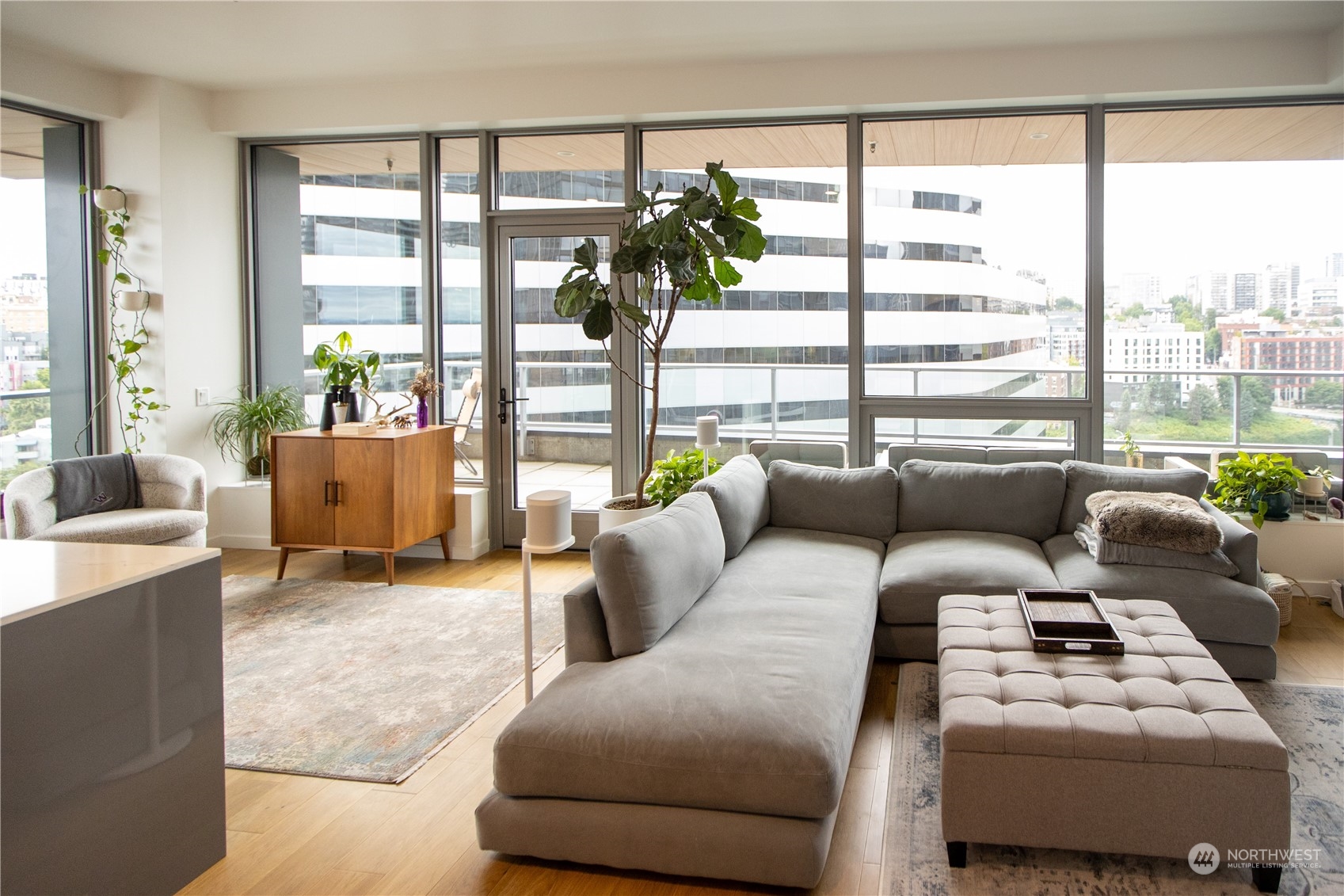 1808 Minor Avenue Unit: 1806