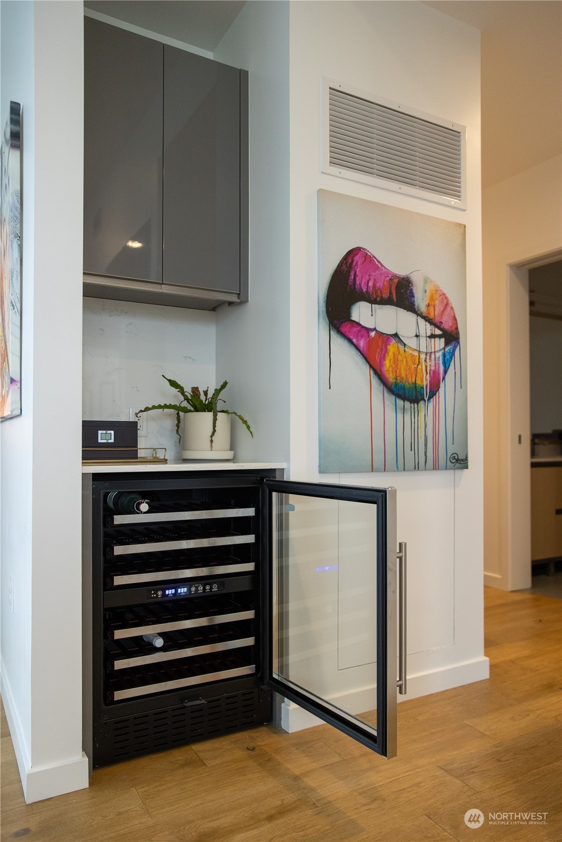1808 Minor Avenue Unit: 1806