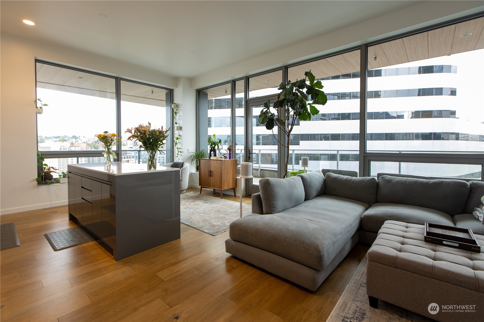1808 Minor Avenue Unit: 1806
