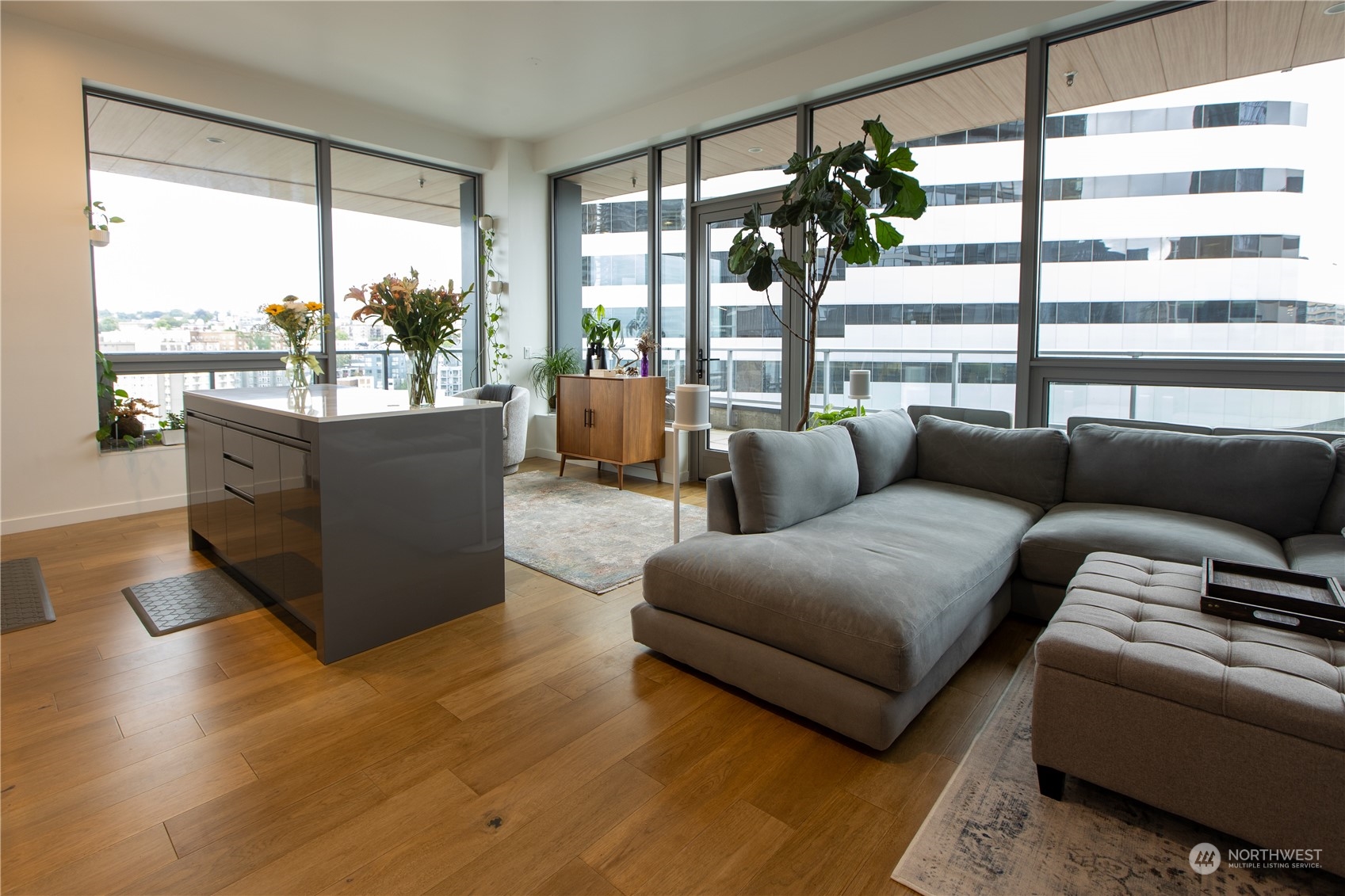 1808 Minor Avenue Unit: 1806