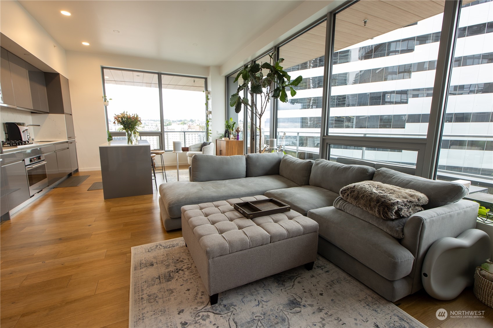 1808 Minor Avenue Unit: 1806