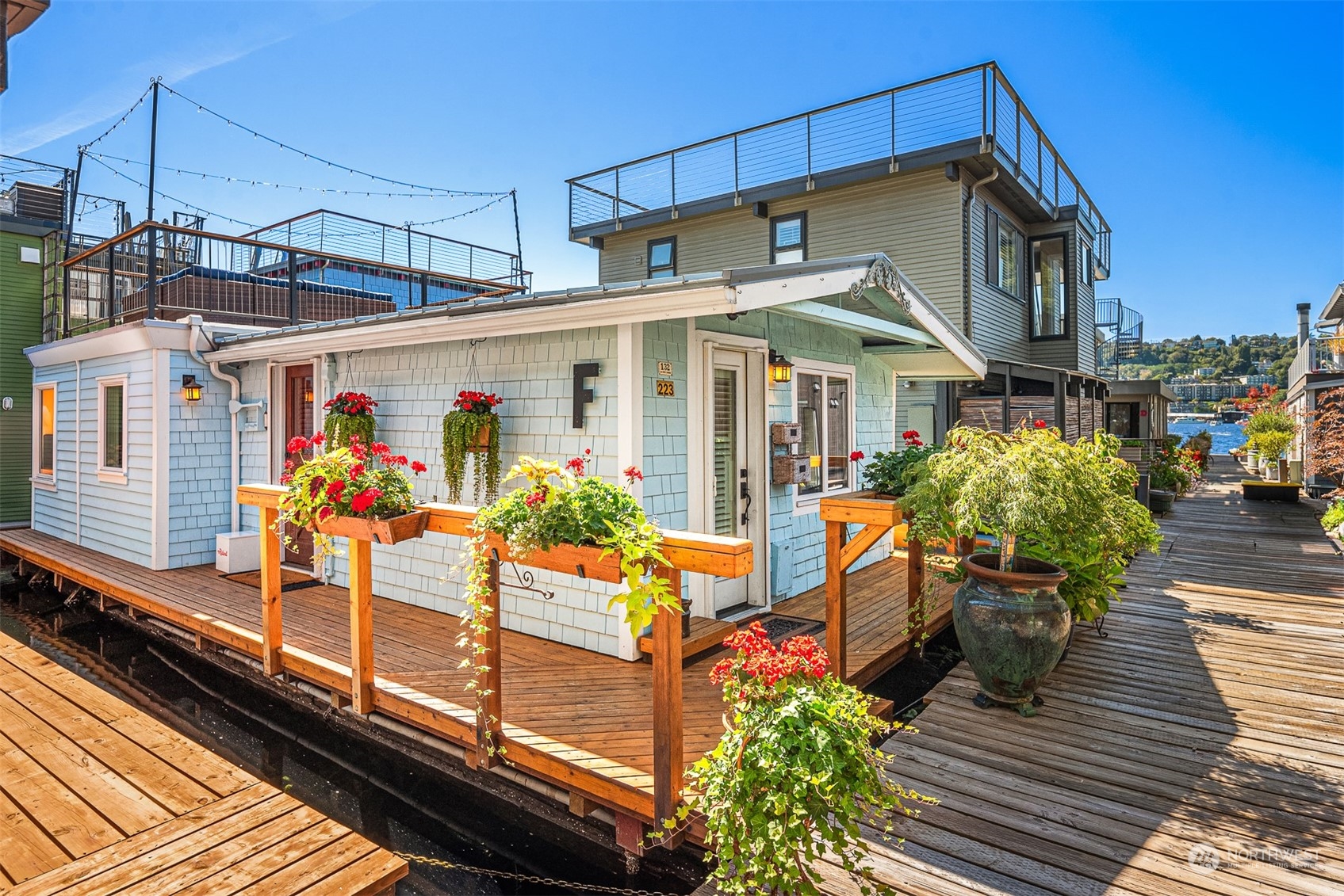 2239 Fairview Avenue E Unit: F