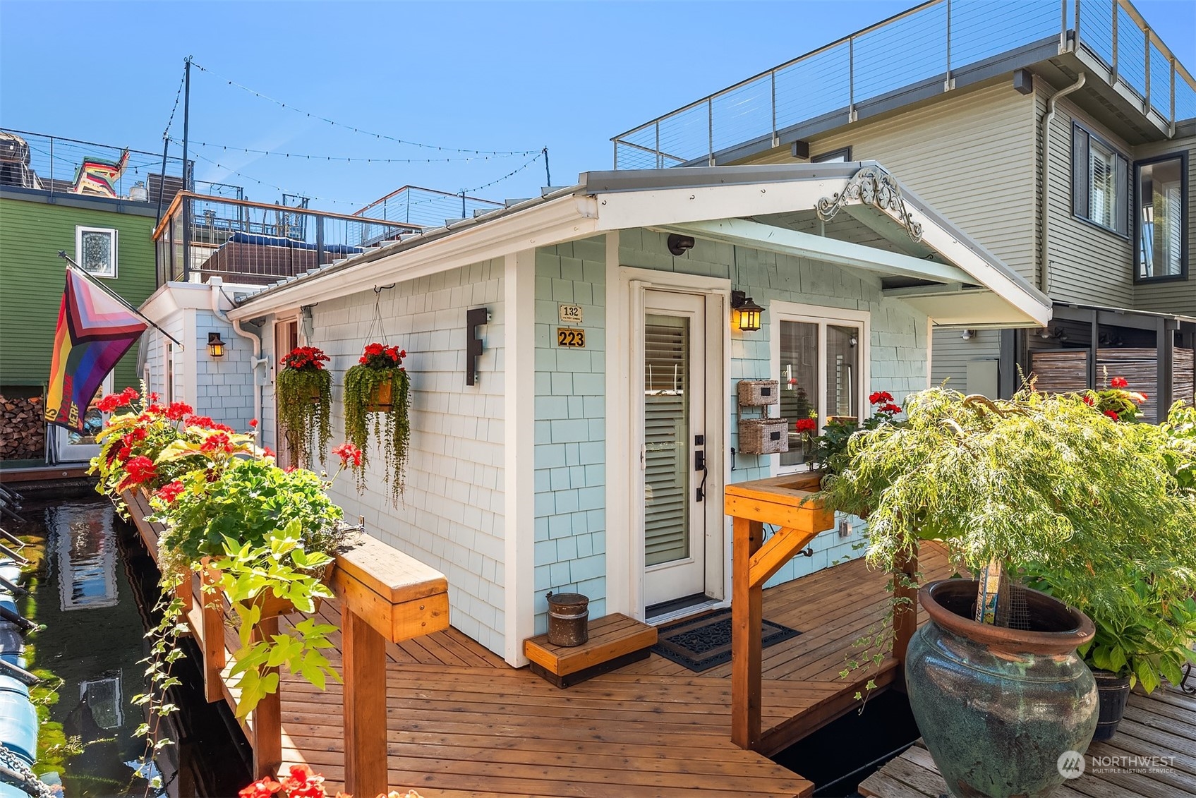 2239 Fairview Avenue E Unit: F