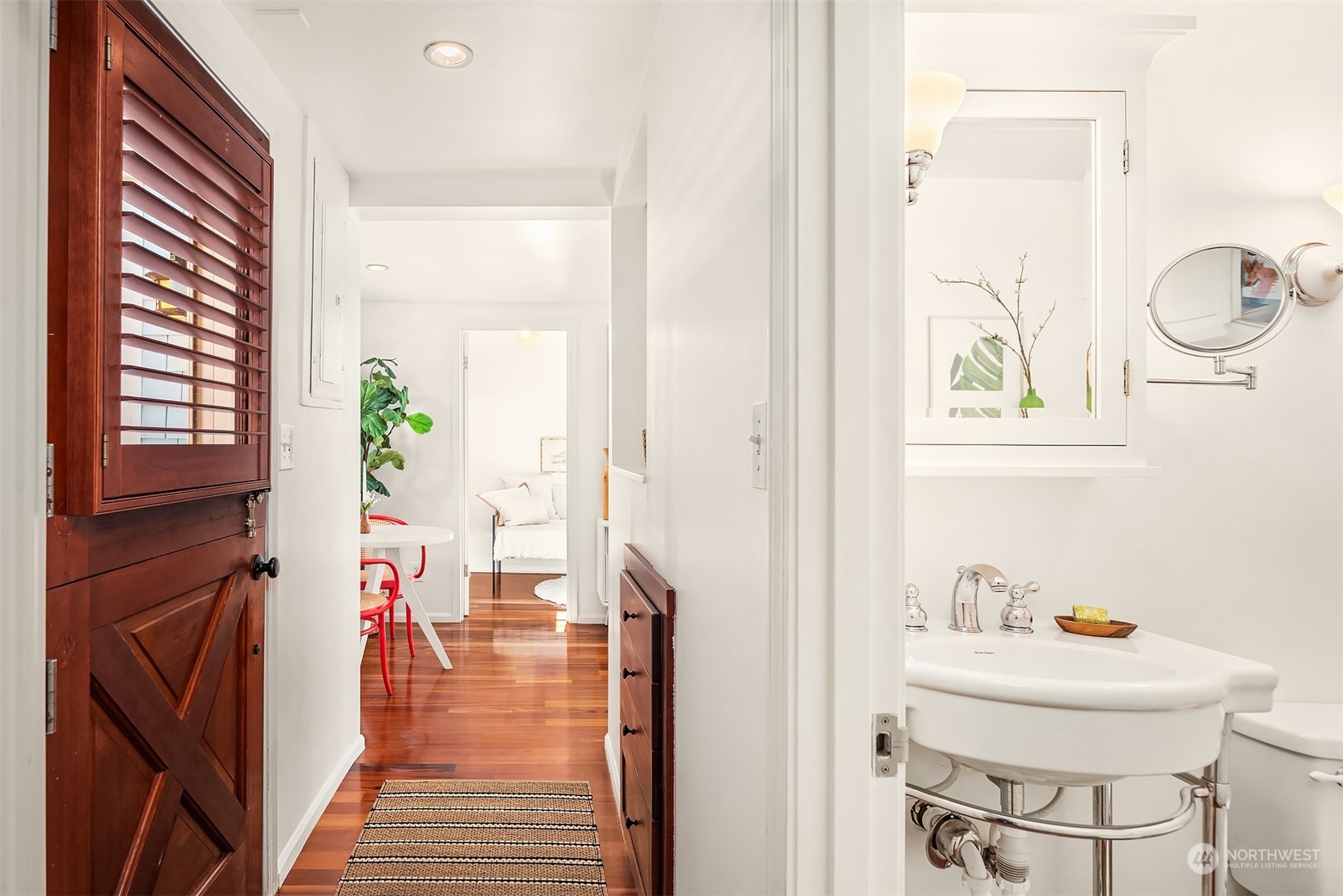 2239 Fairview Avenue E Unit: F