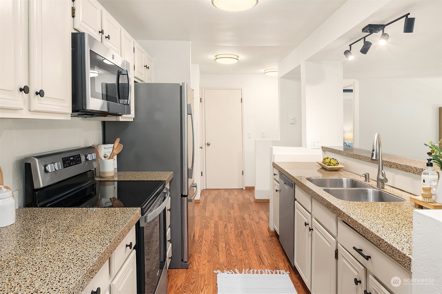 2510 W Manor Place Unit: 113