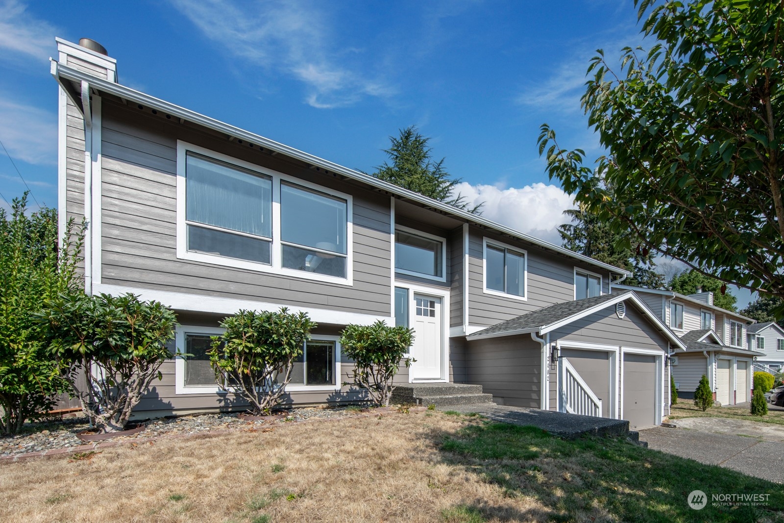 2402 S 131st Place