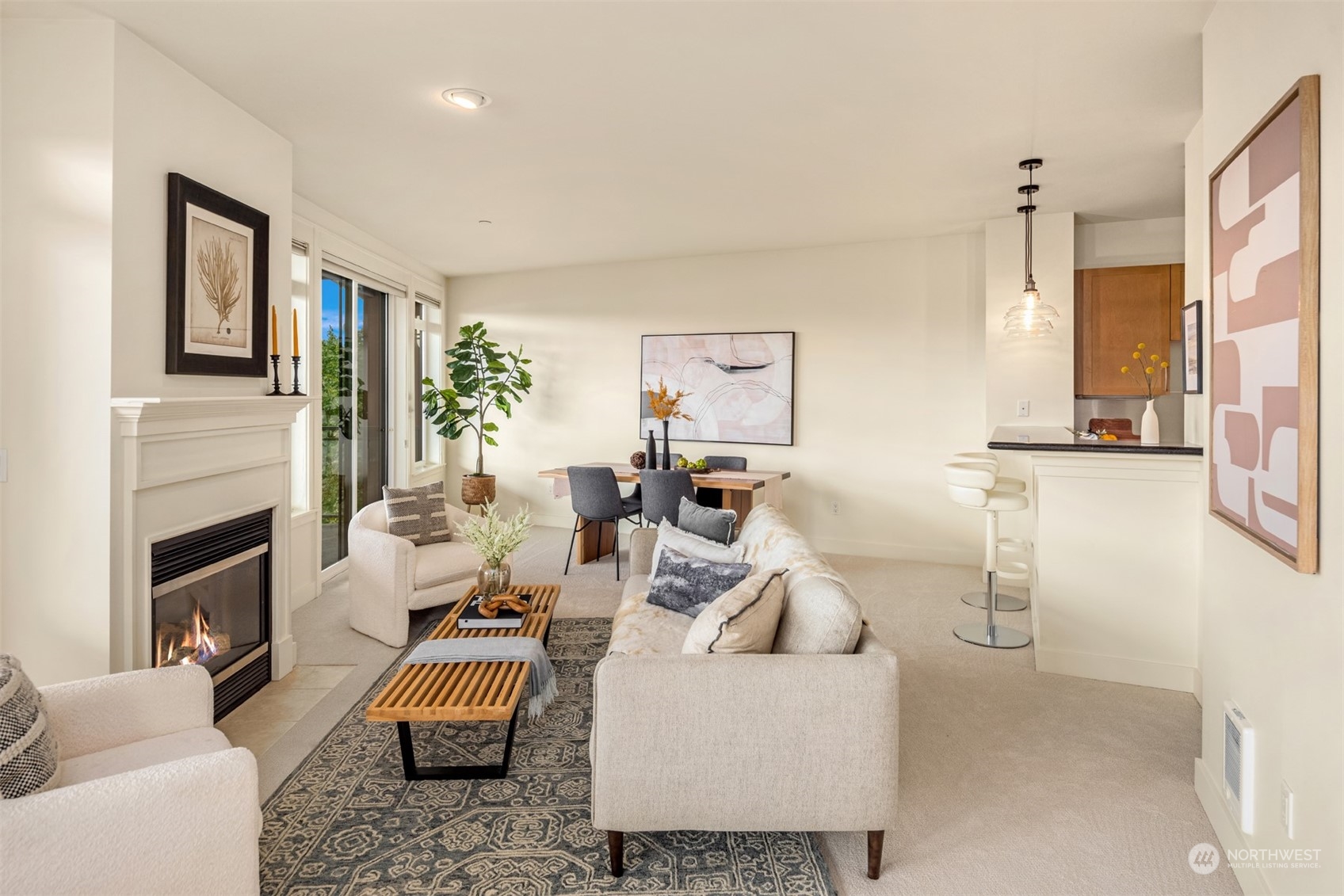 3217 Eastlake Avenue E Unit: 303