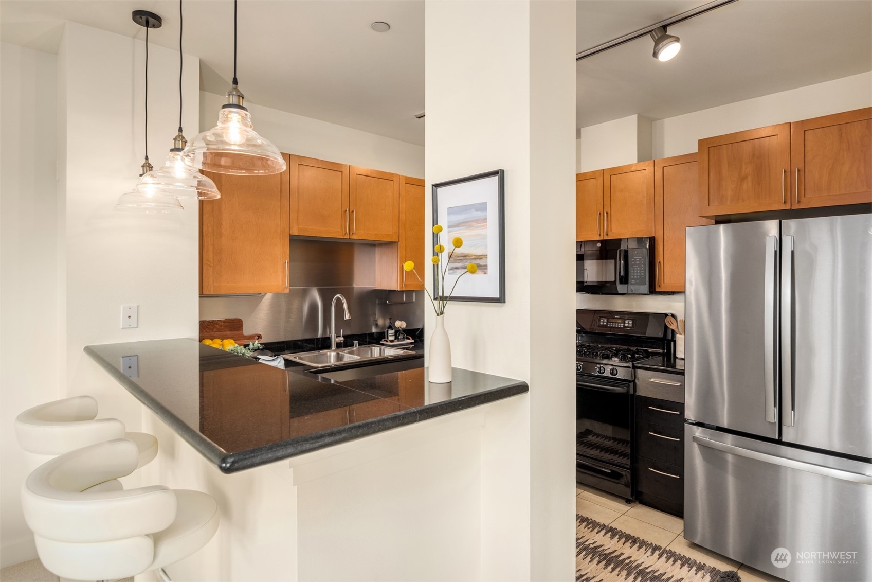 3217 Eastlake Avenue E Unit: 303