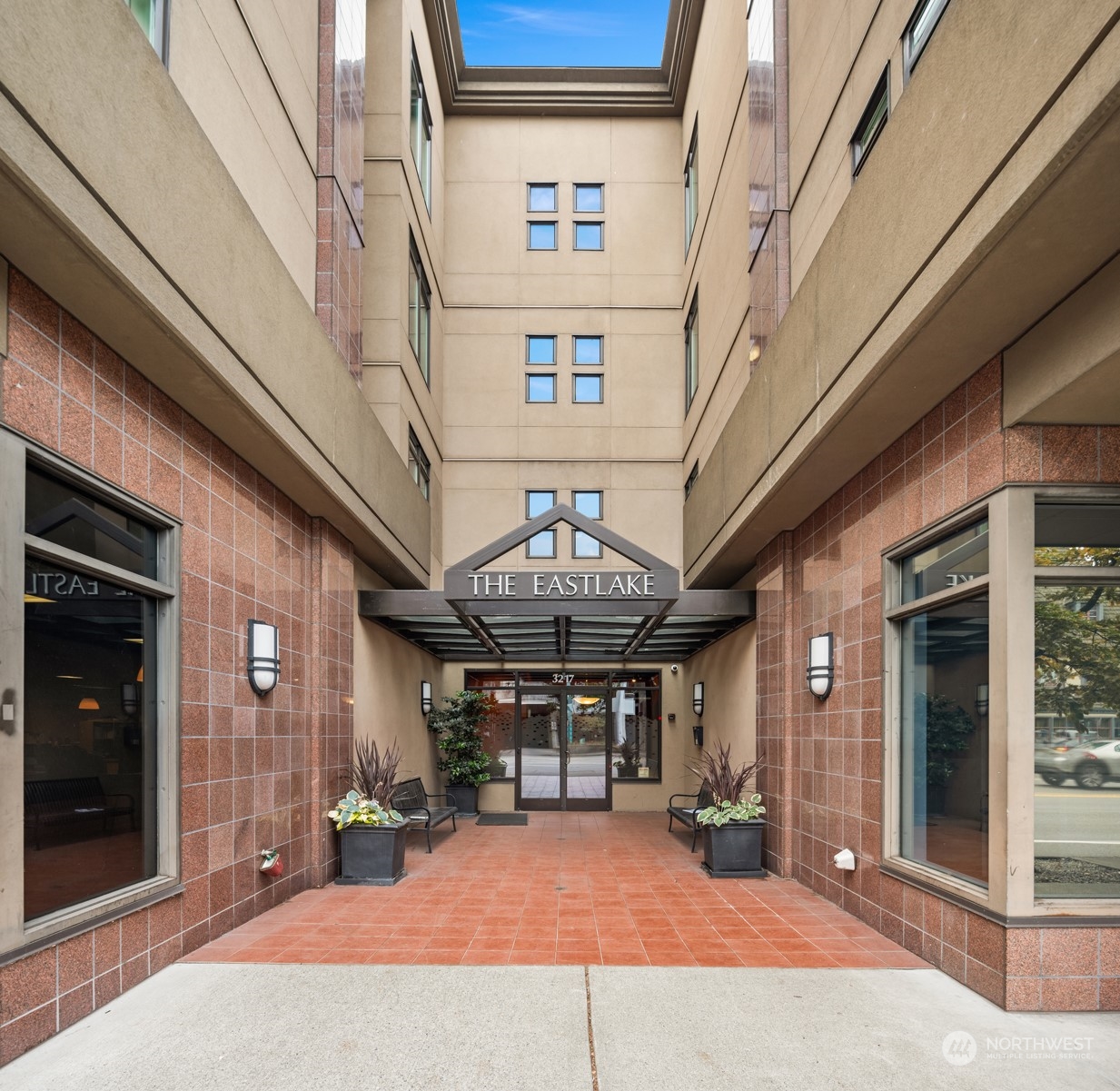 3217 Eastlake Avenue E Unit: 303