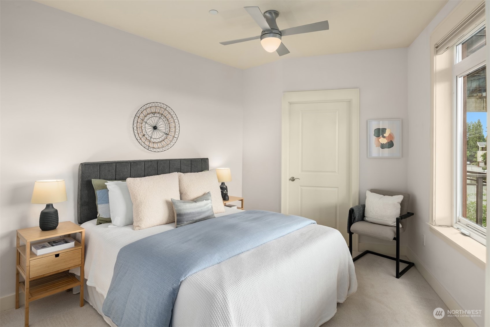 3217 Eastlake Avenue E Unit: 303