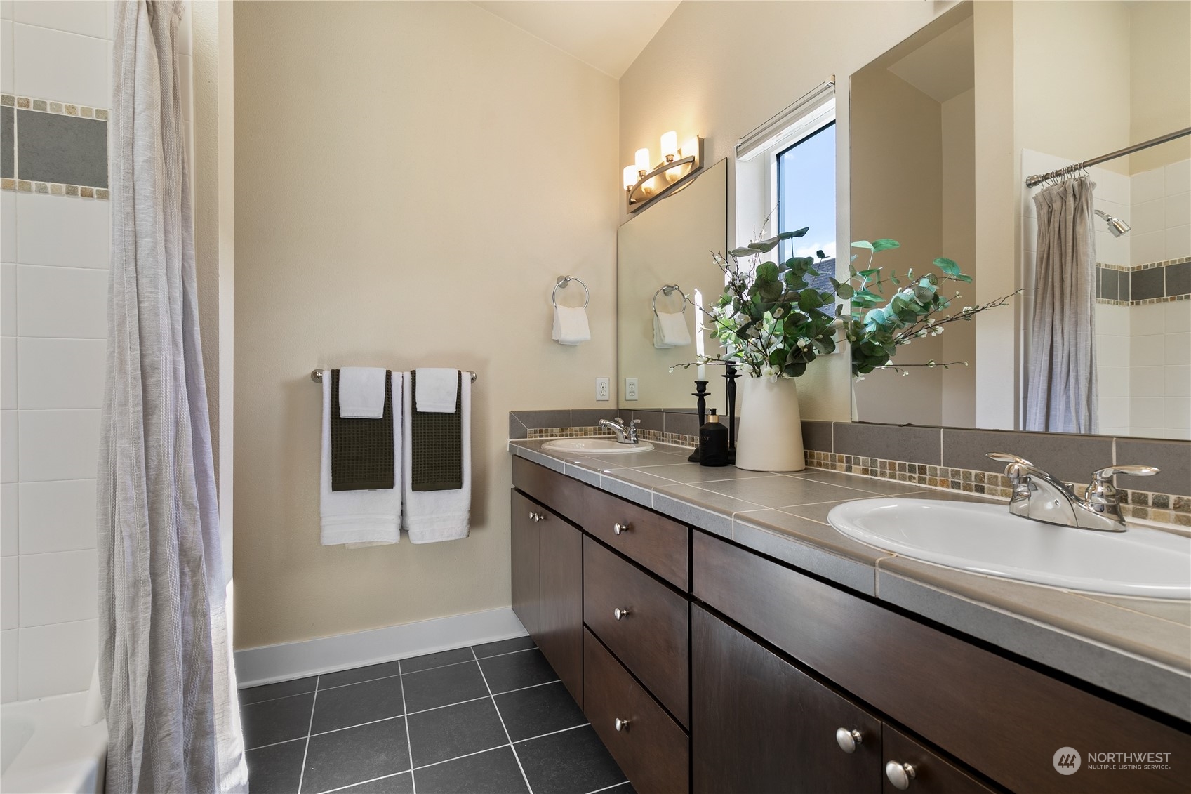 11713 Greenwood Avenue N Unit: A