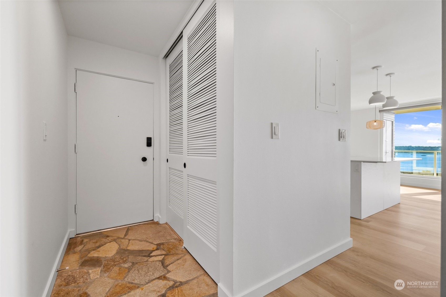 500 W Olympic Place Unit: 404