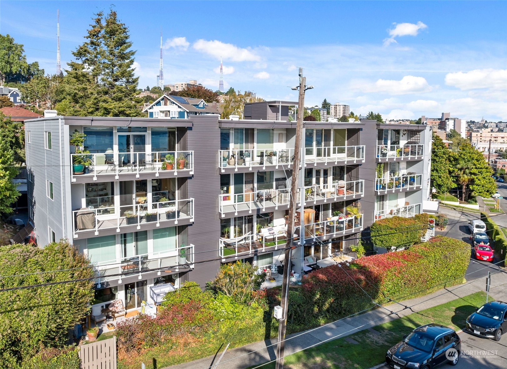 500 W Olympic Place Unit: 404