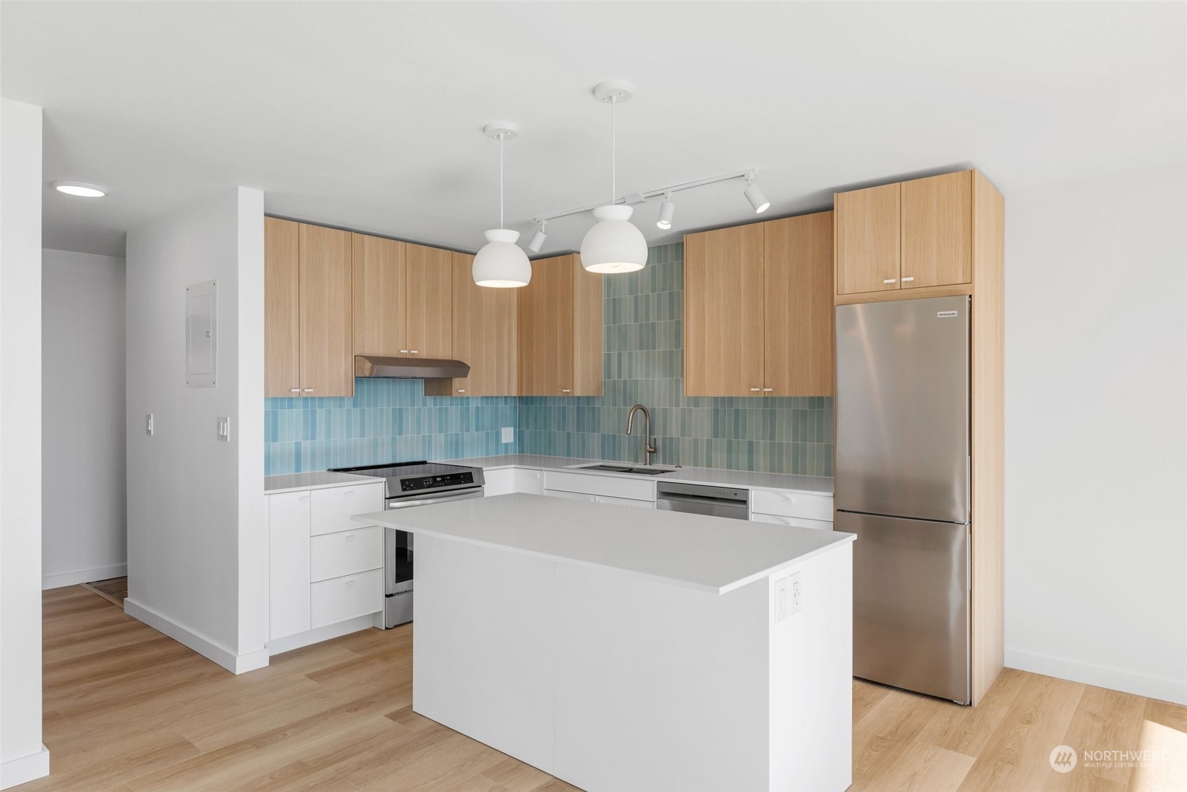 500 W Olympic Place Unit: 404