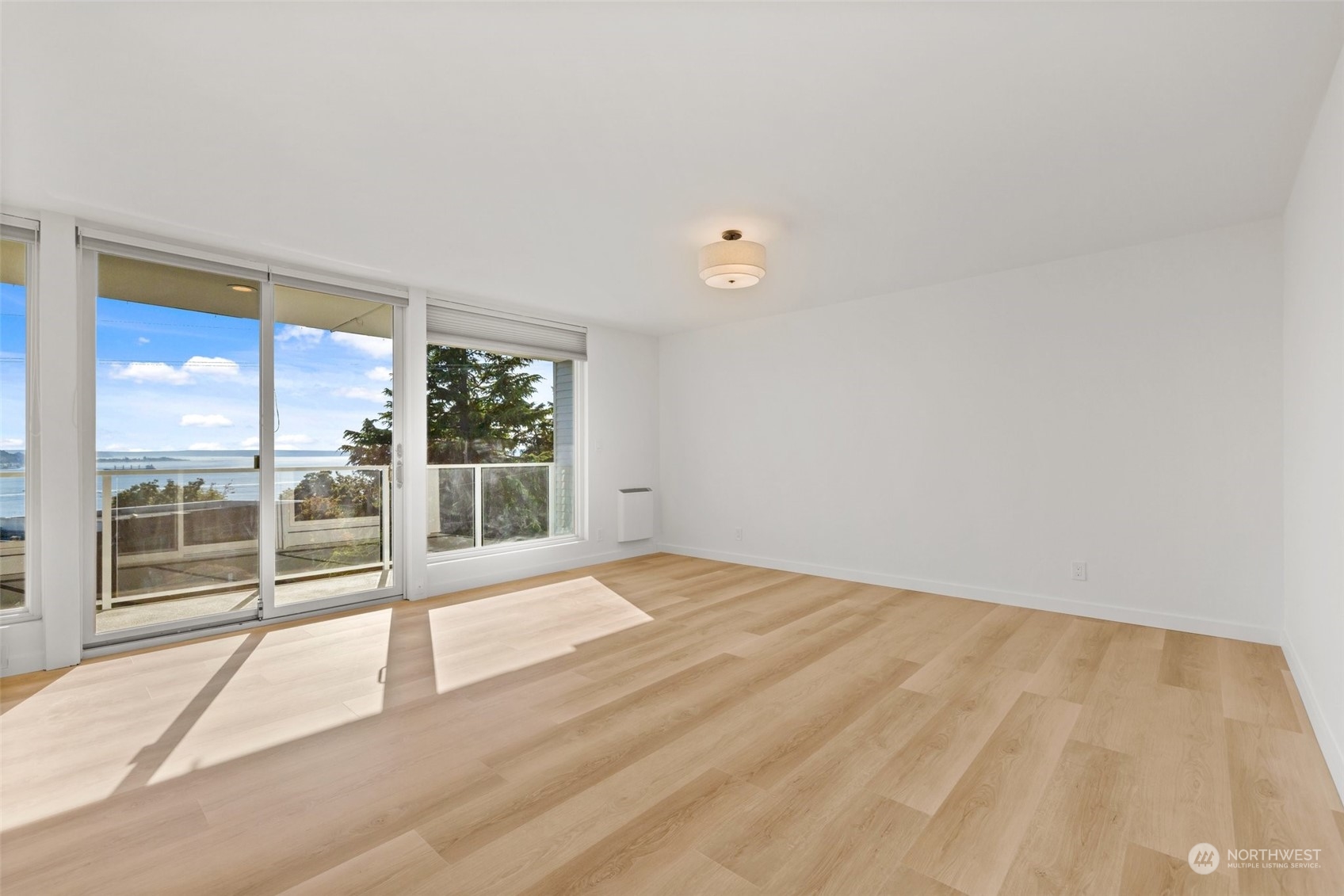 500 W Olympic Place Unit: 404
