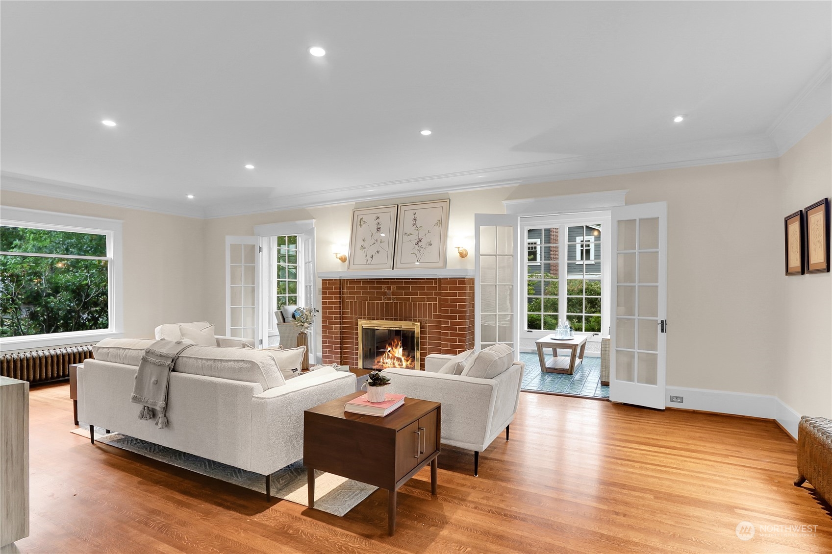 2507 10th Avenue W