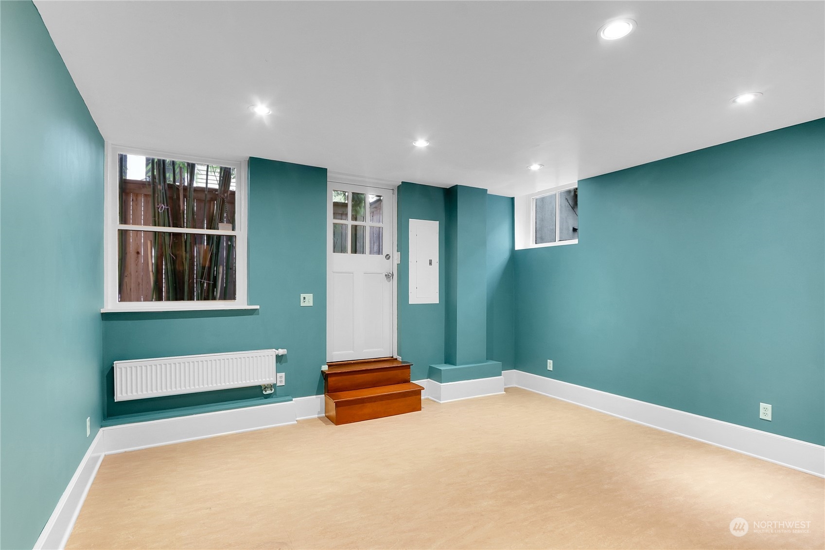2507 10th Avenue W