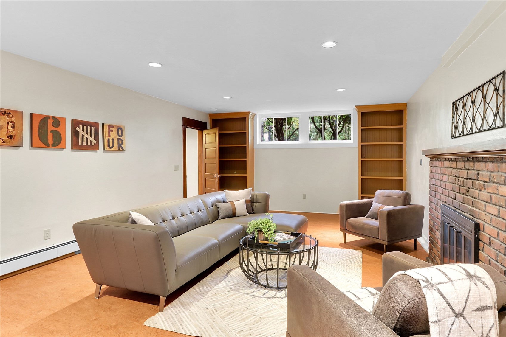 2507 10th Avenue W