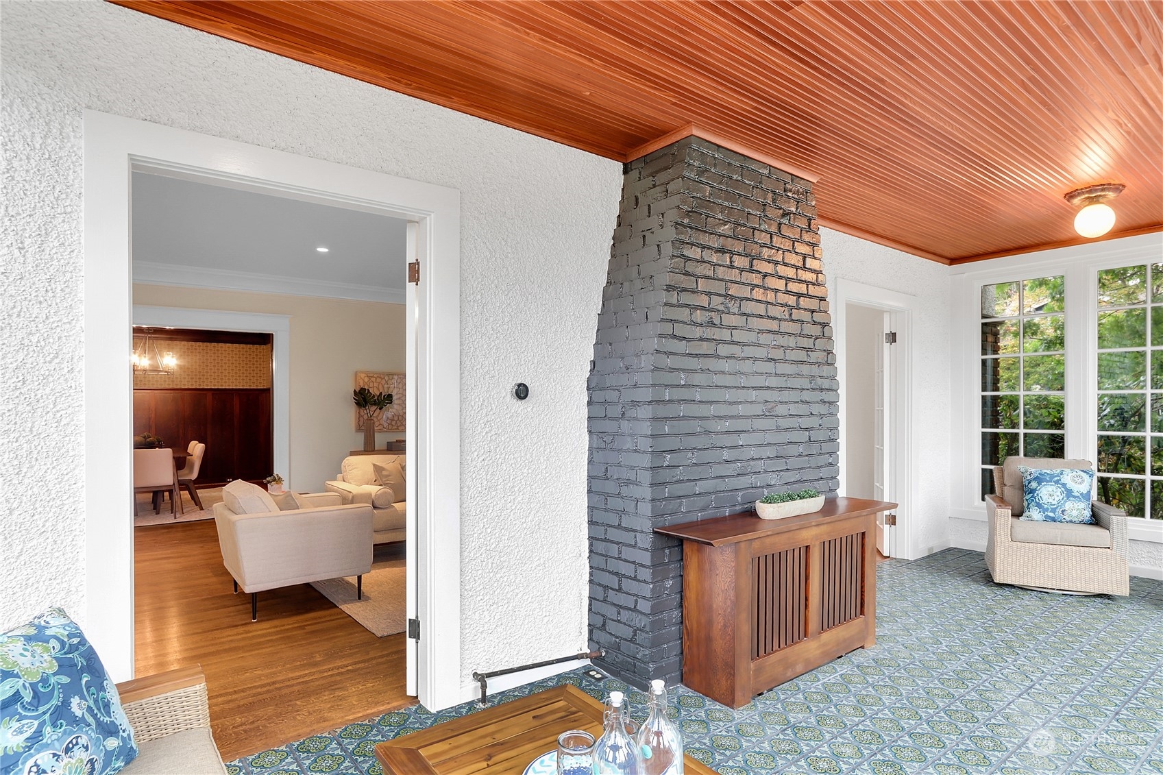 2507 10th Avenue W