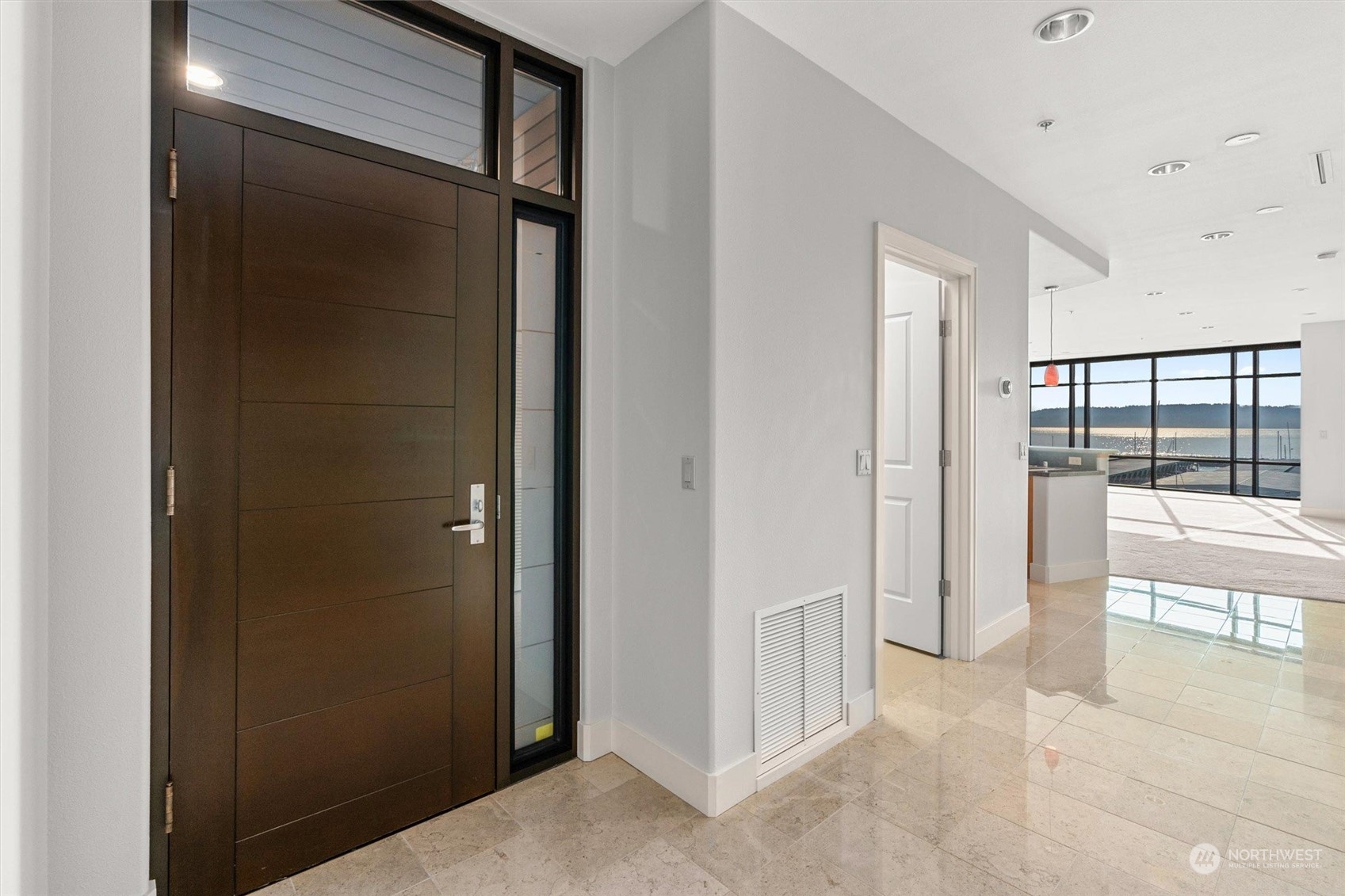22515 6th Avenue S Unit: 402