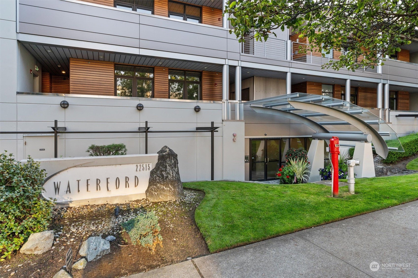 22515 6th Avenue S Unit: 402
