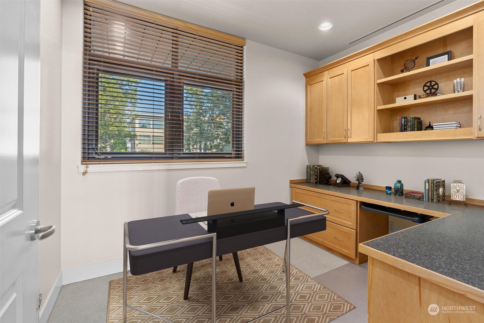 22515 6th Avenue S Unit: 402