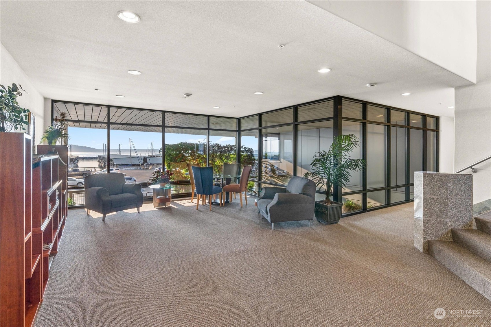 22515 6th Avenue S Unit: 402