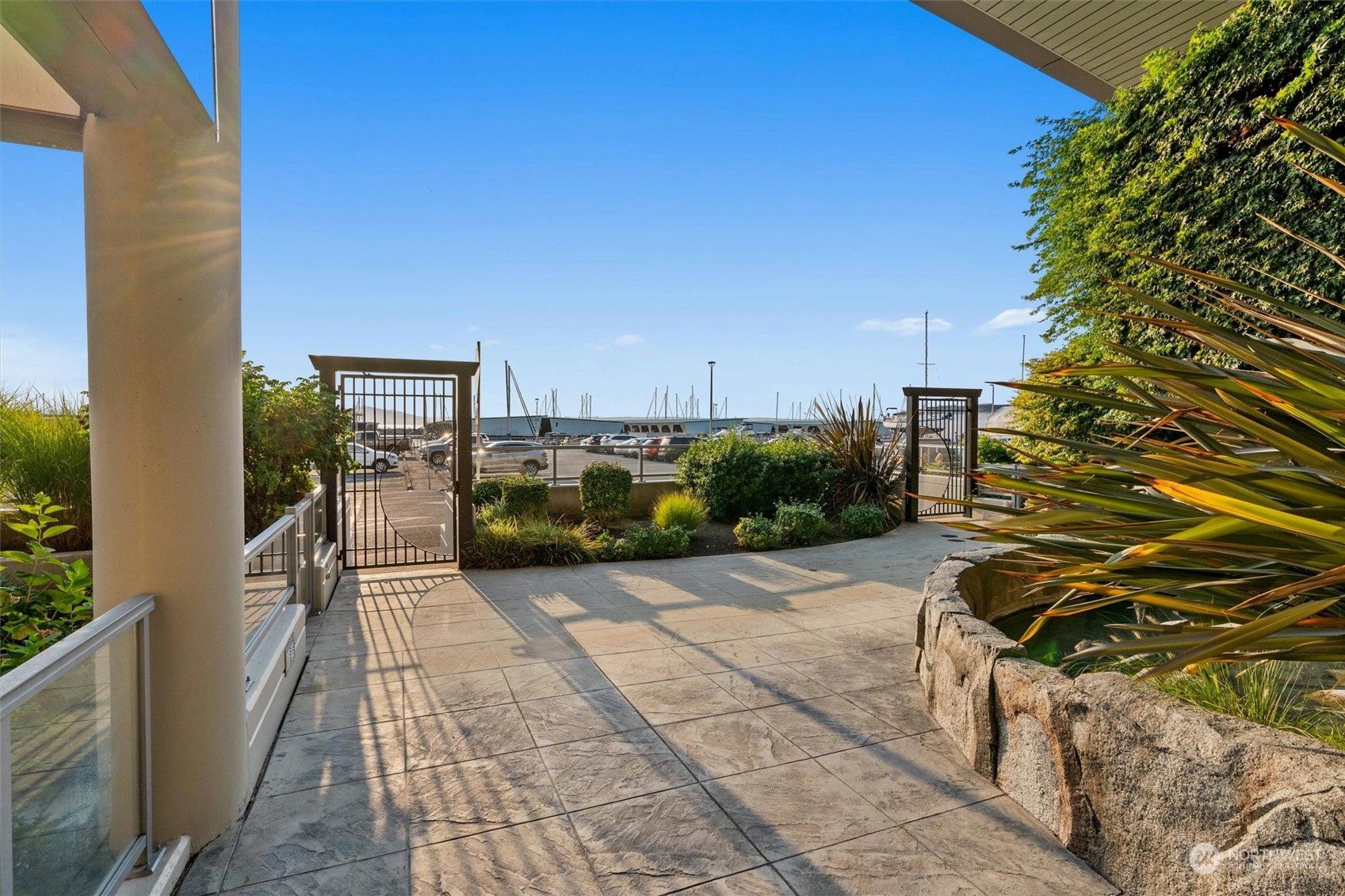 22515 6th Avenue S Unit: 402