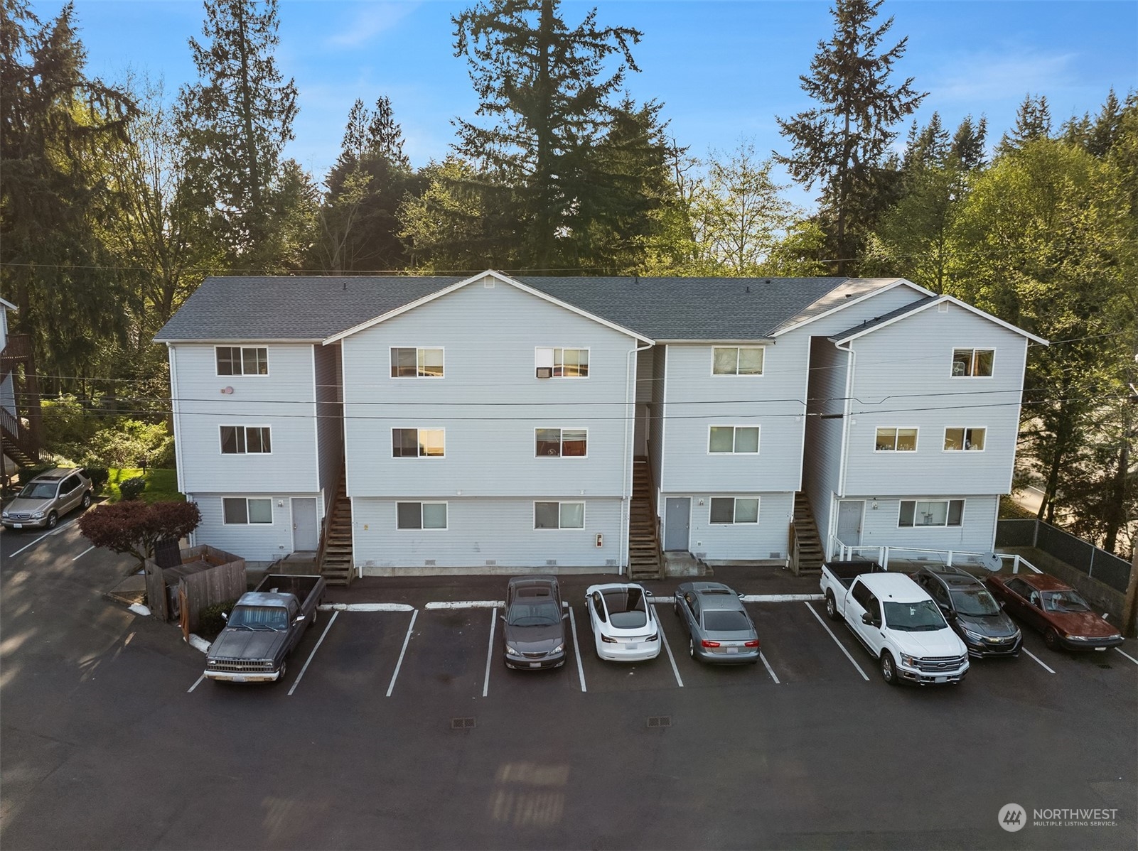 113 -115 W Casino Road