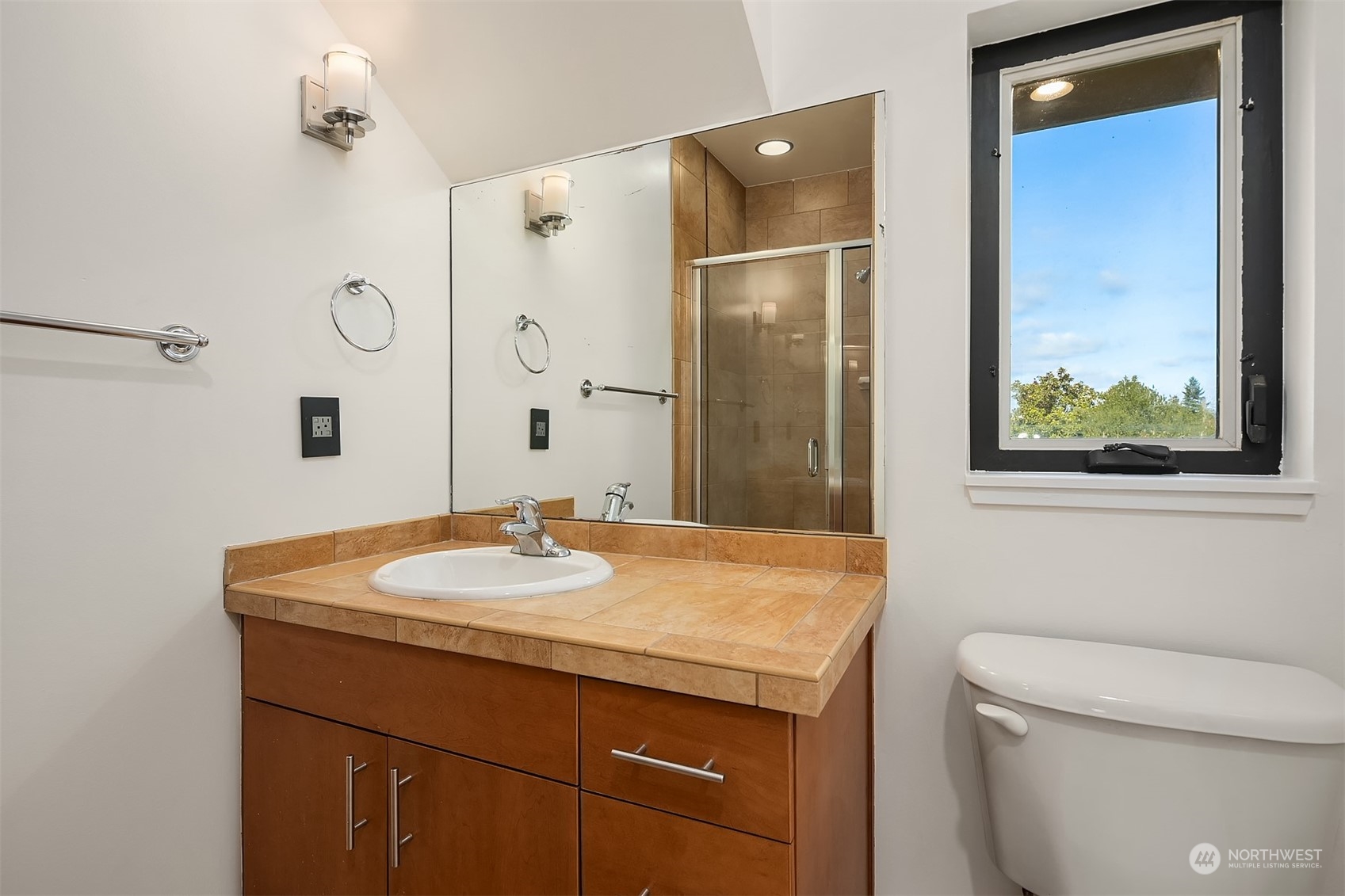 119 27th Avenue E Unit: A