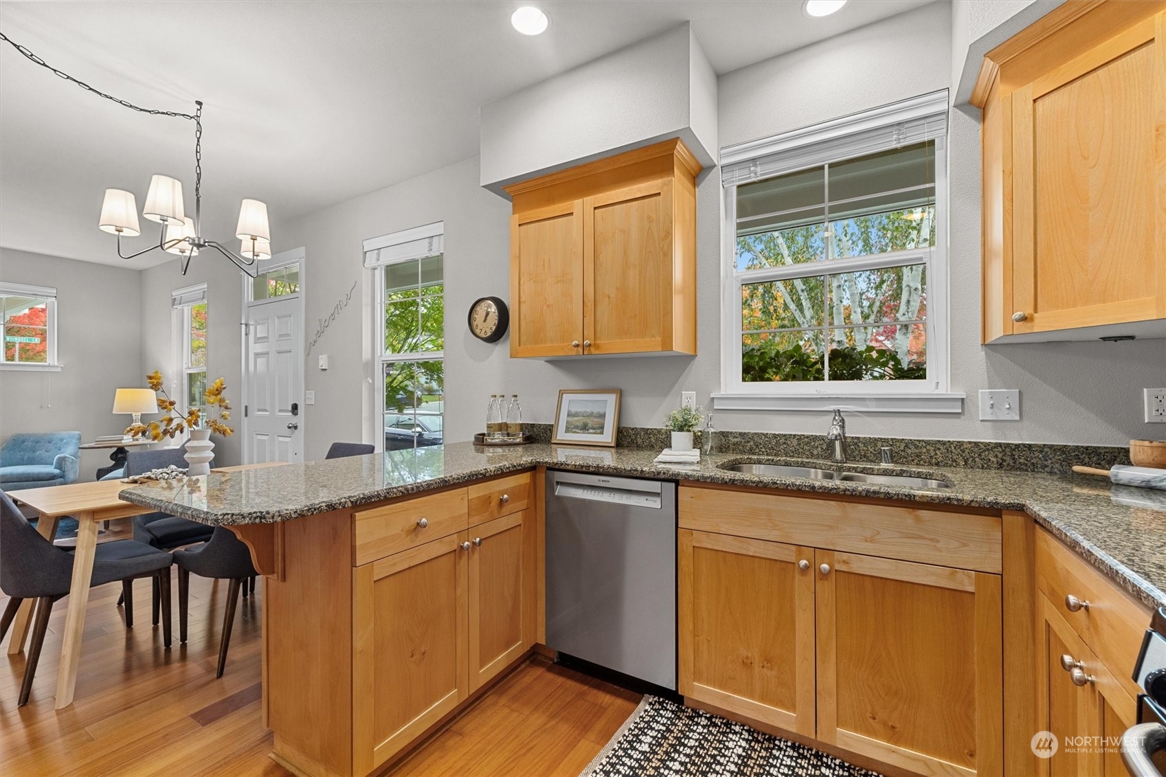 105 NE Sunset Street