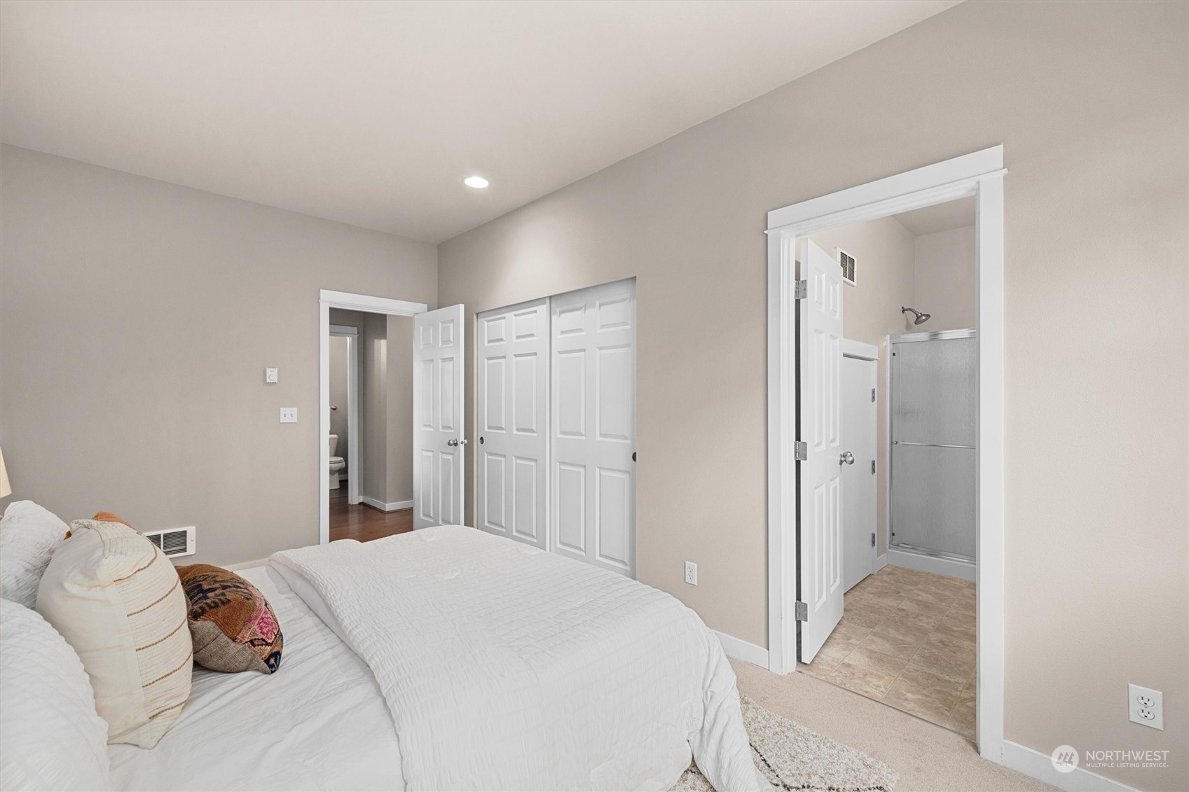 105 NE Sunset Street