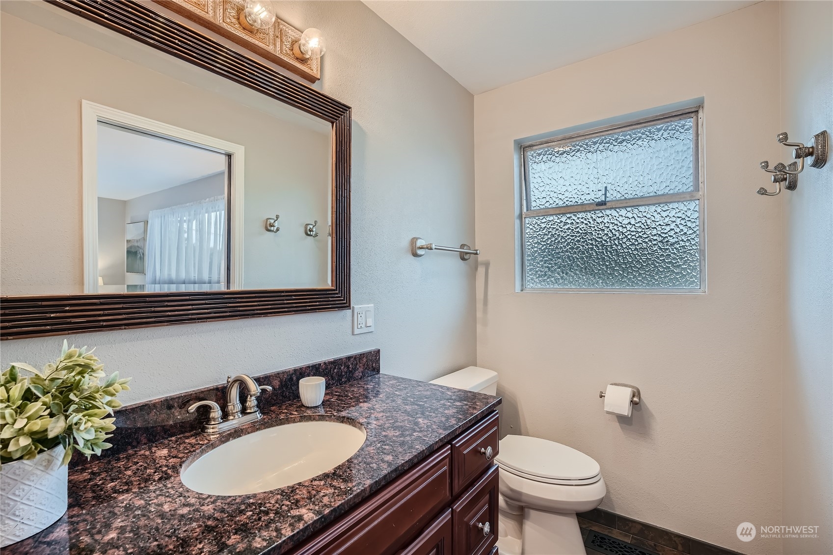 6440 S 127th Place