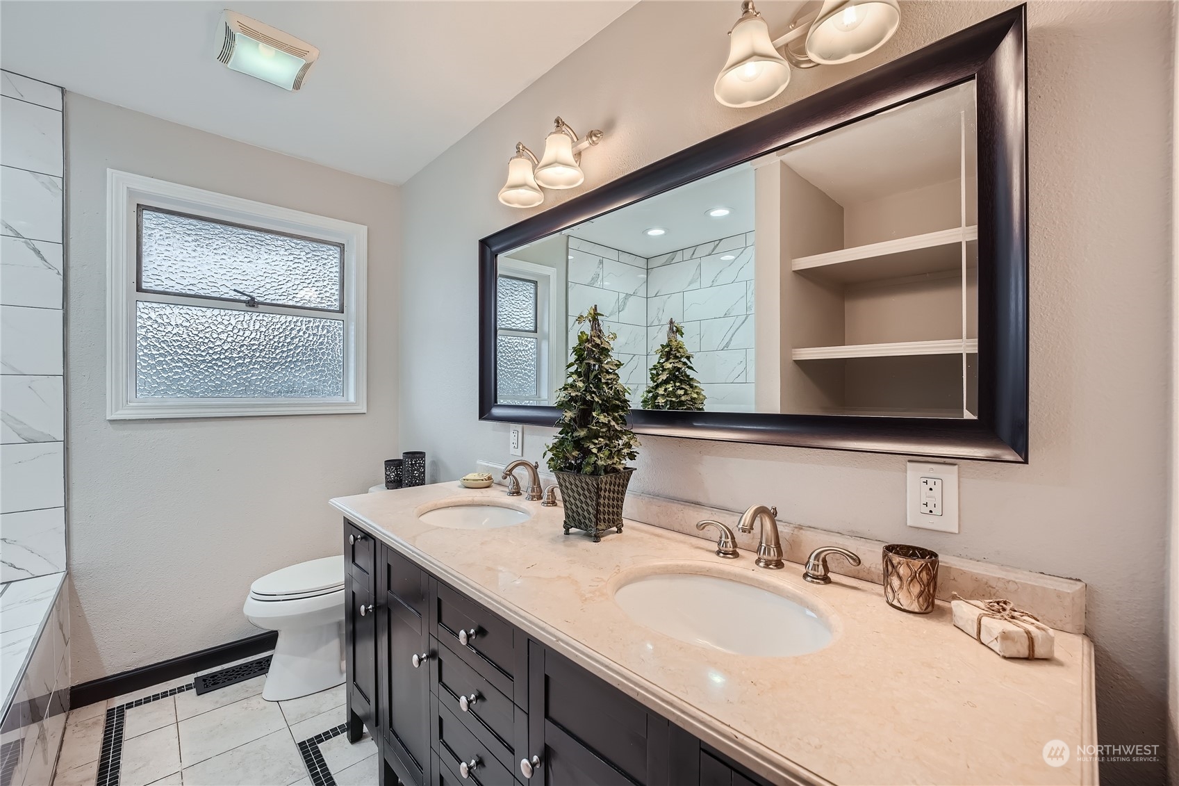6440 S 127th Place