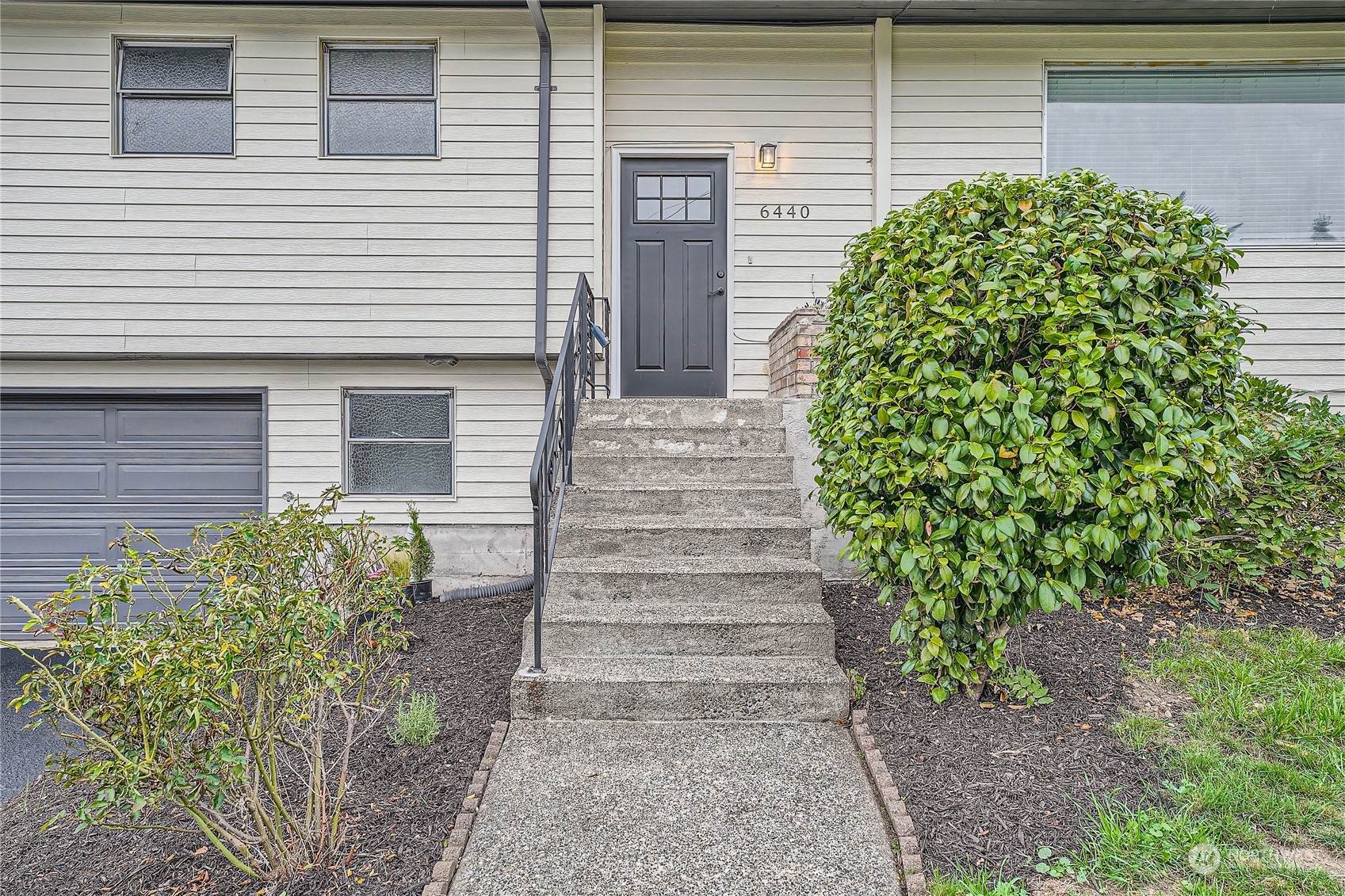 6440 S 127th Place