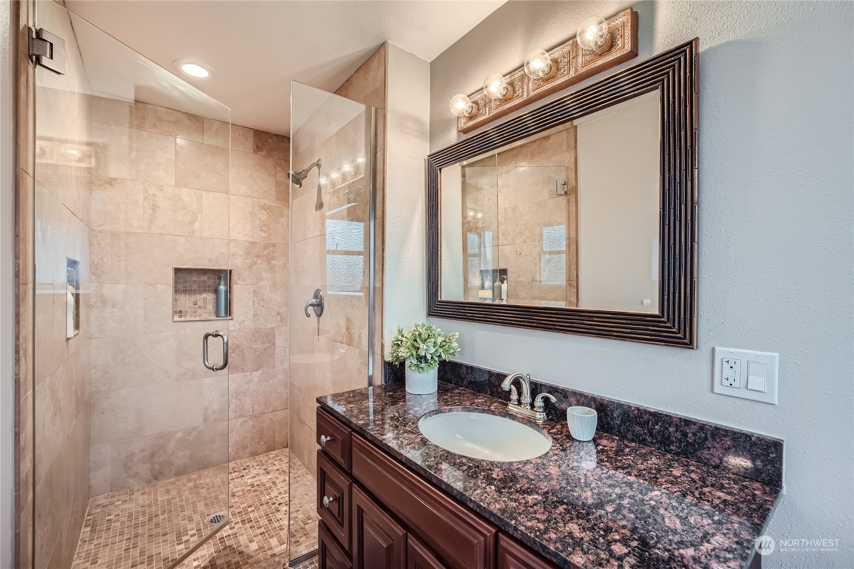 6440 S 127th Place