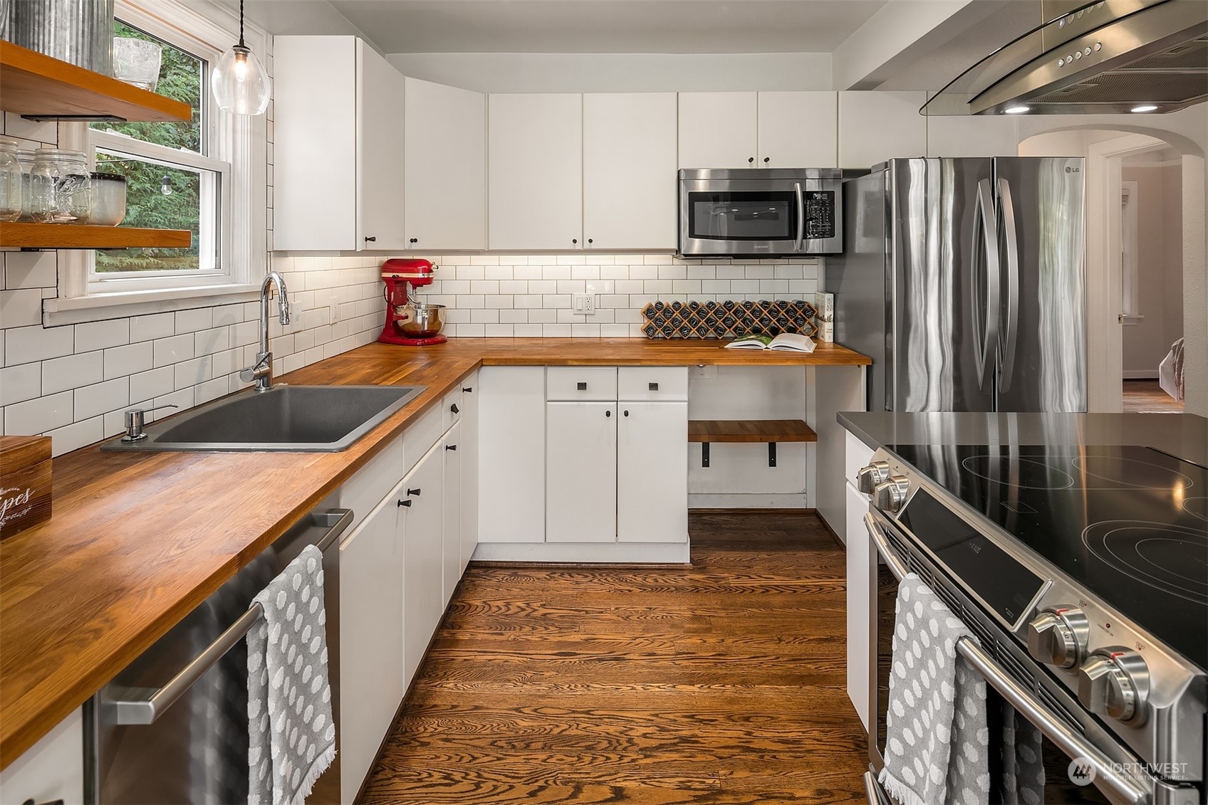 3007 NE 95th Street
