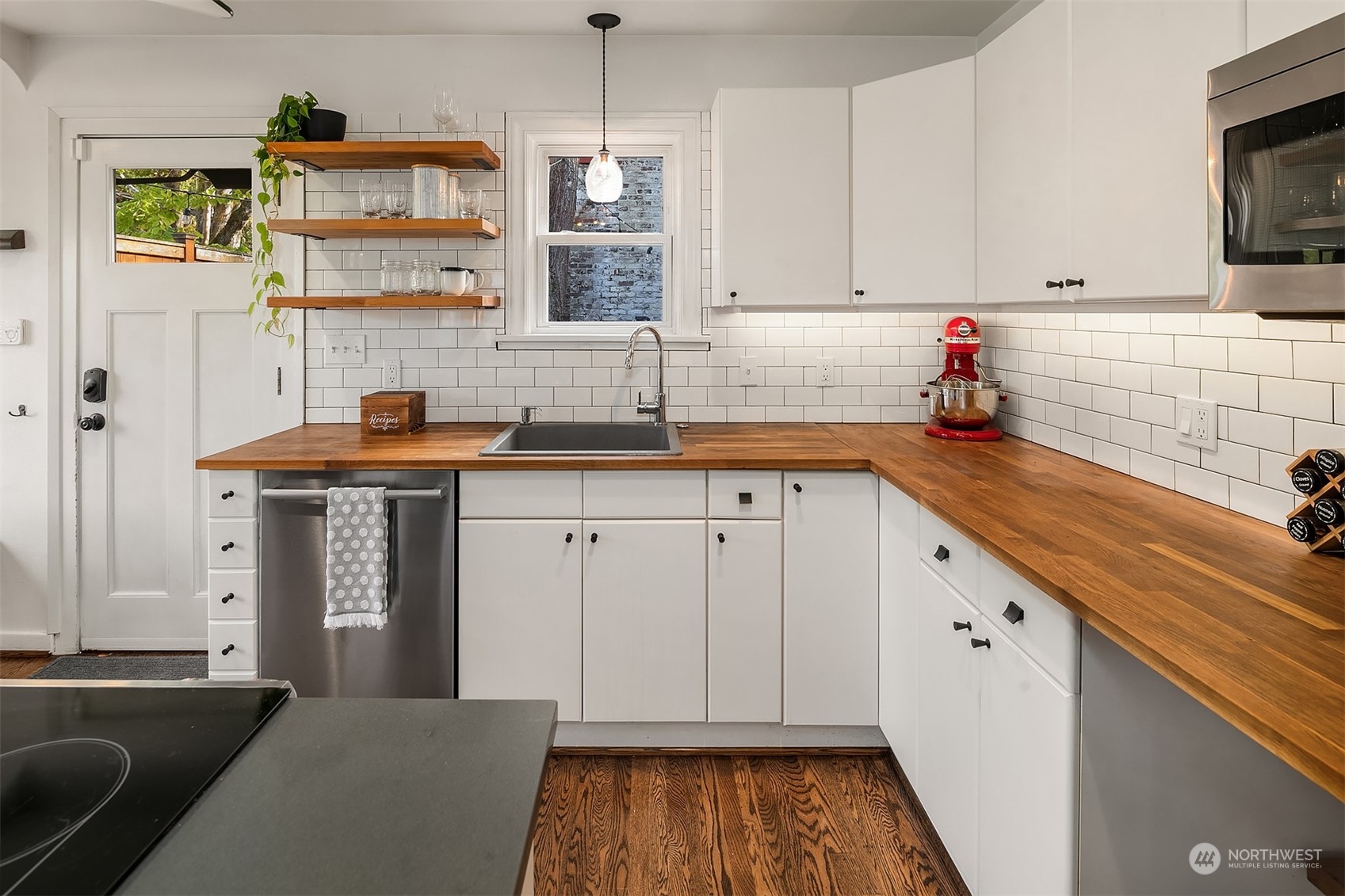 3007 NE 95th Street