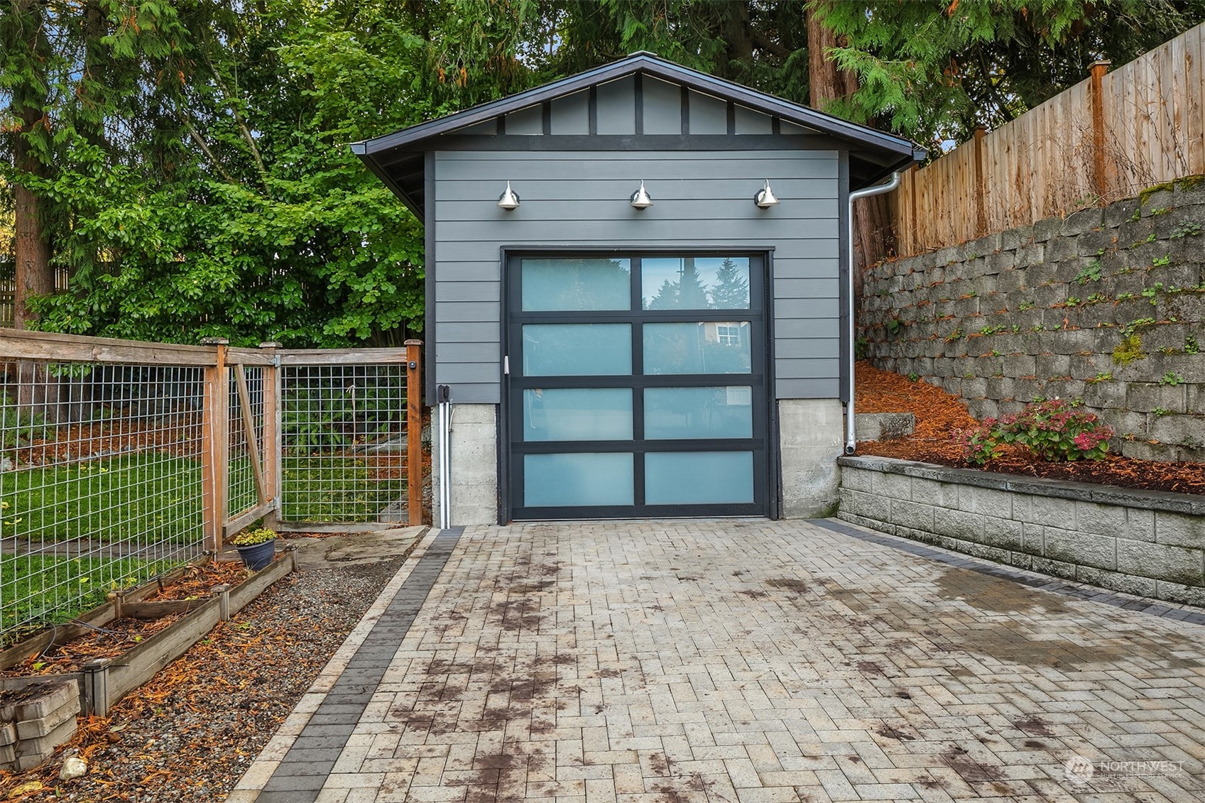 3007 NE 95th Street